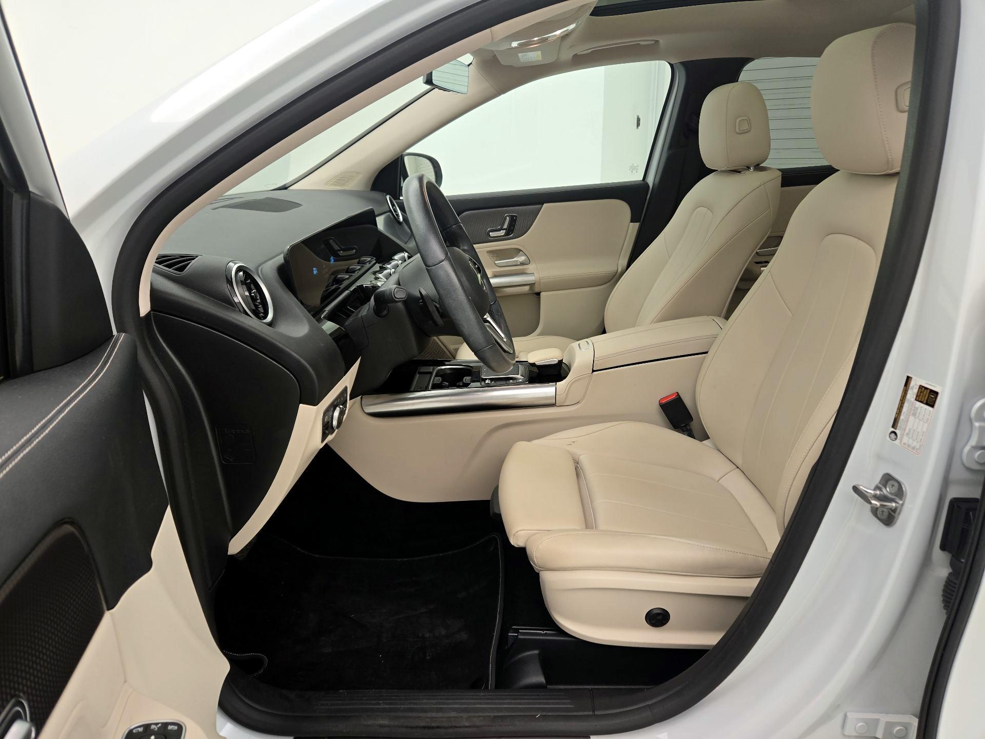 Thumbnail: 2023 Mercedes-Benz GLA - 11