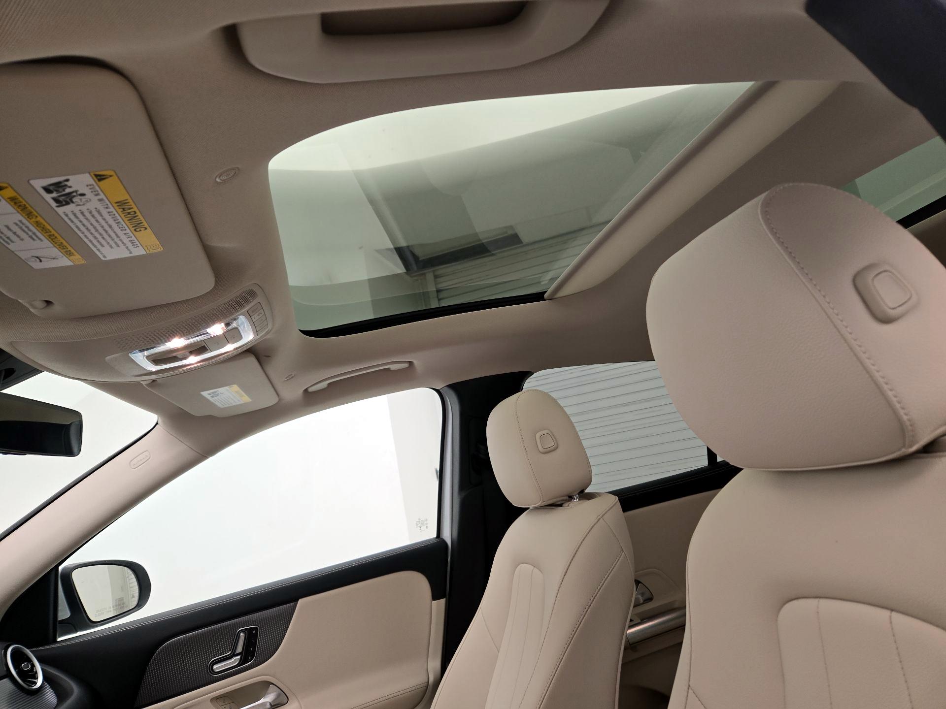 Thumbnail: 2023 Mercedes-Benz GLA - 19