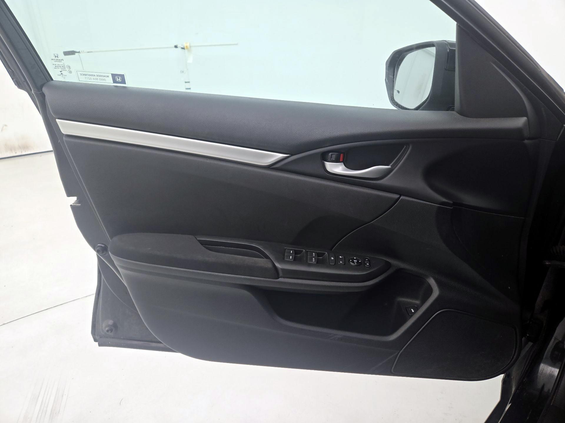 Thumbnail: 2017 Honda Civic - 12