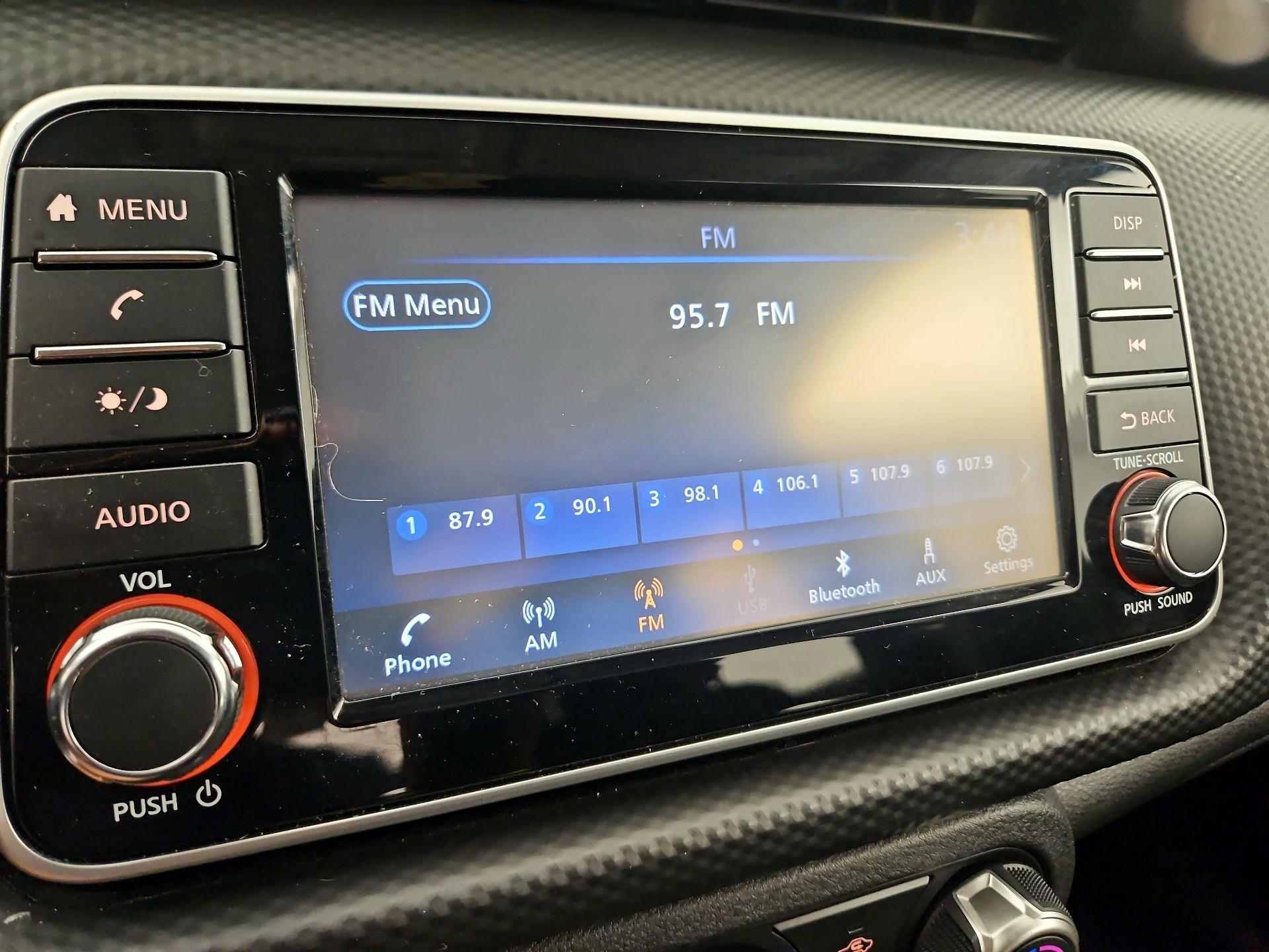 Thumbnail: 2021 Nissan Kicks - 14