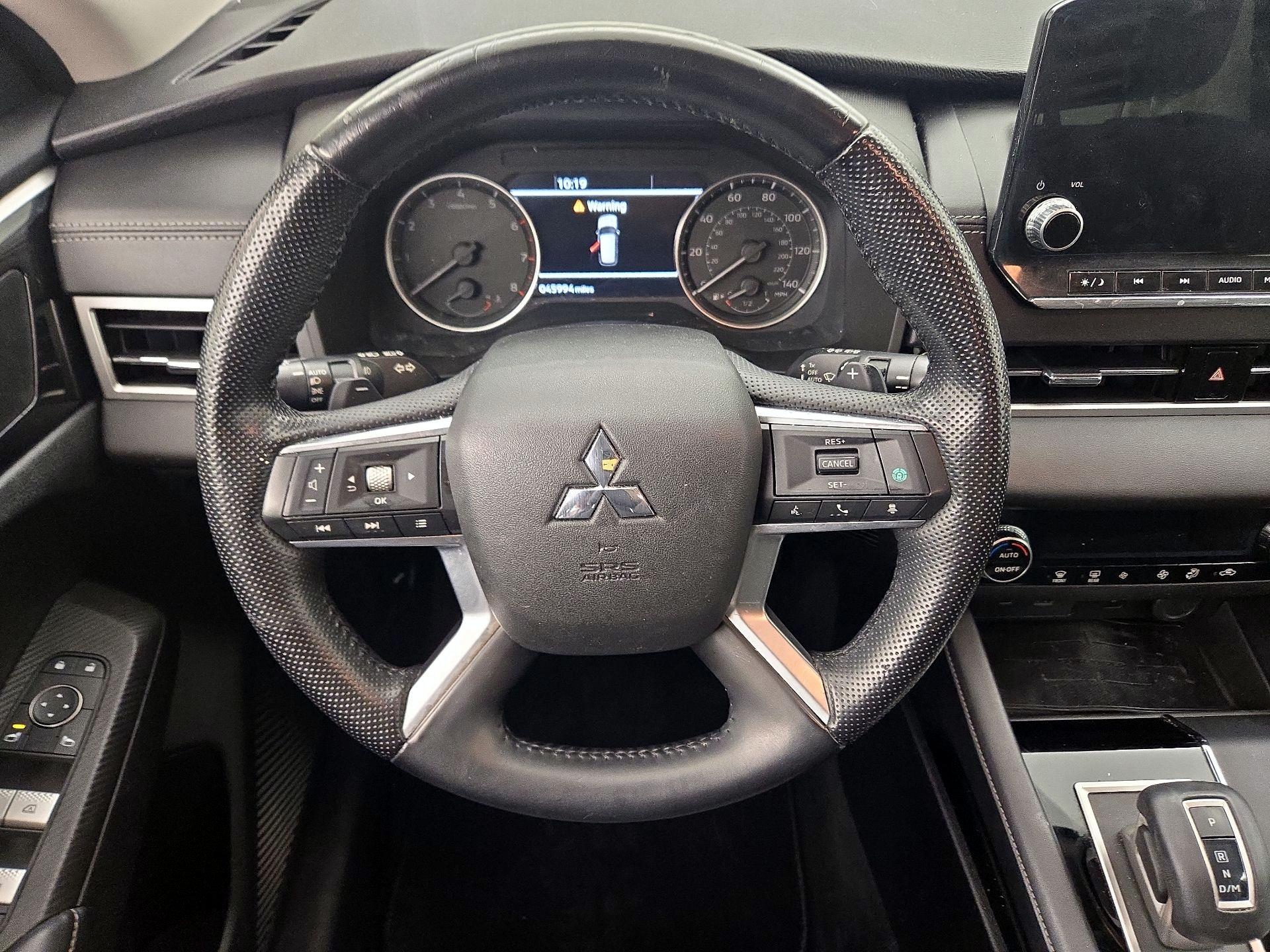 Thumbnail: 2022 Mitsubishi Outlander - 10