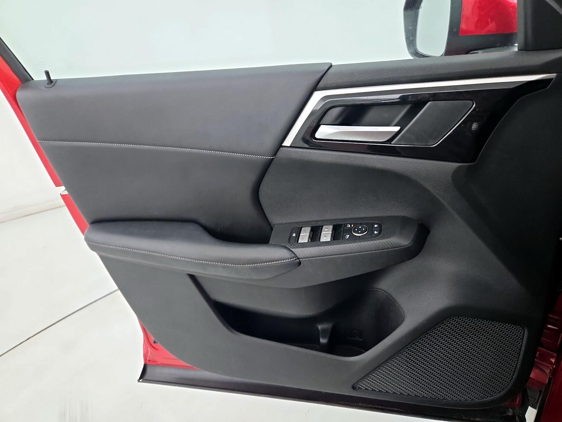 Thumbnail: 2022 Mitsubishi Outlander - 12