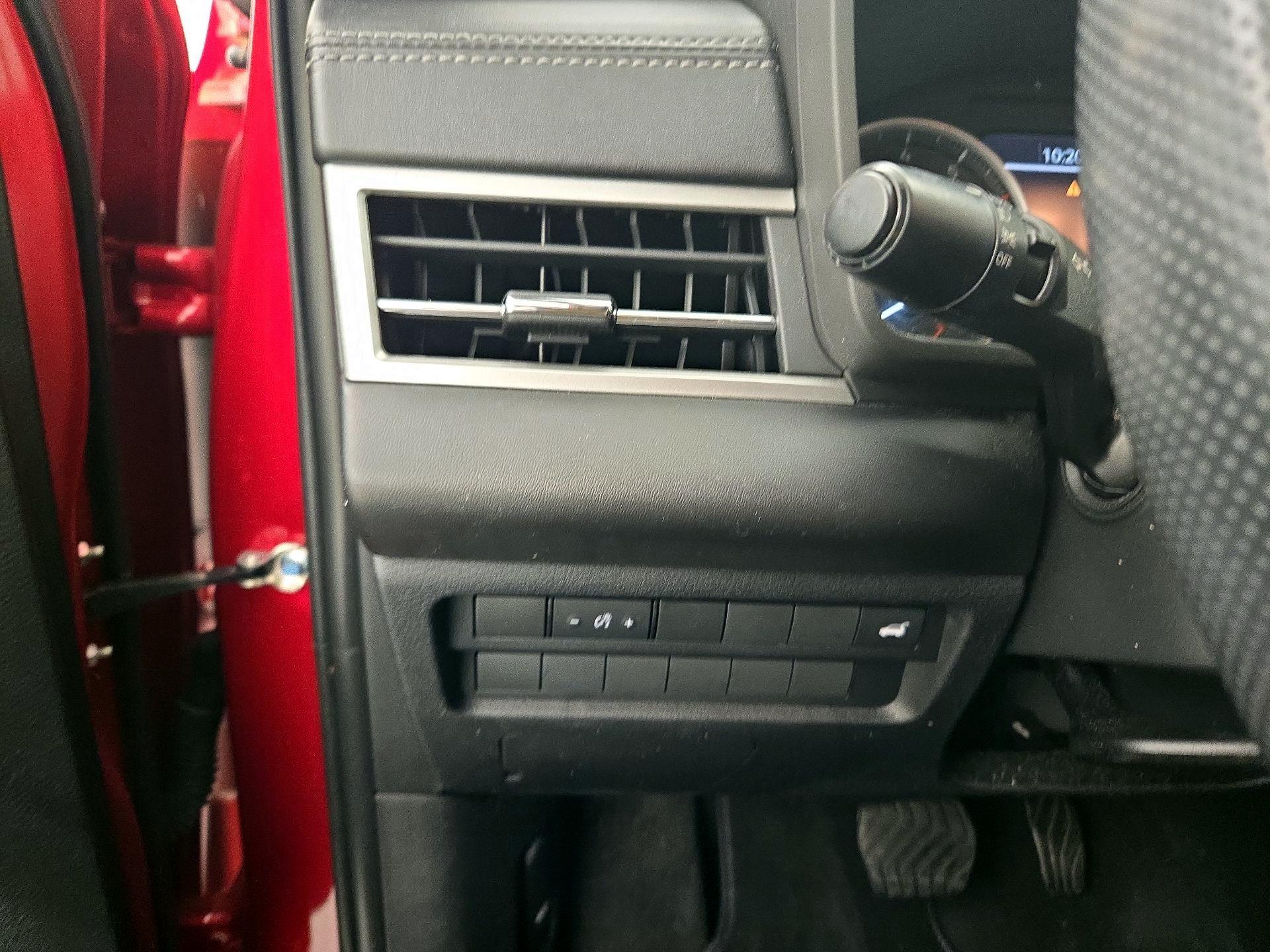 Thumbnail: 2022 Mitsubishi Outlander - 13