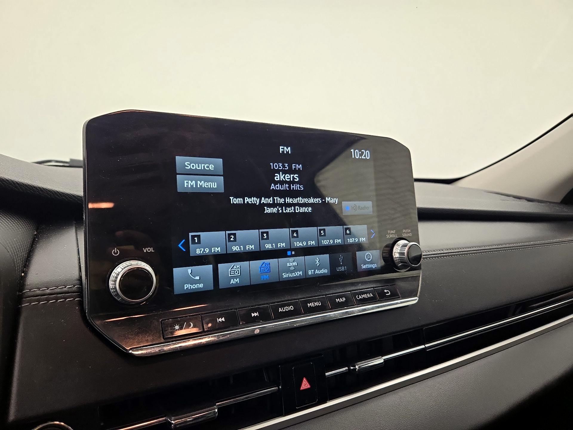 Thumbnail: 2022 Mitsubishi Outlander - 16