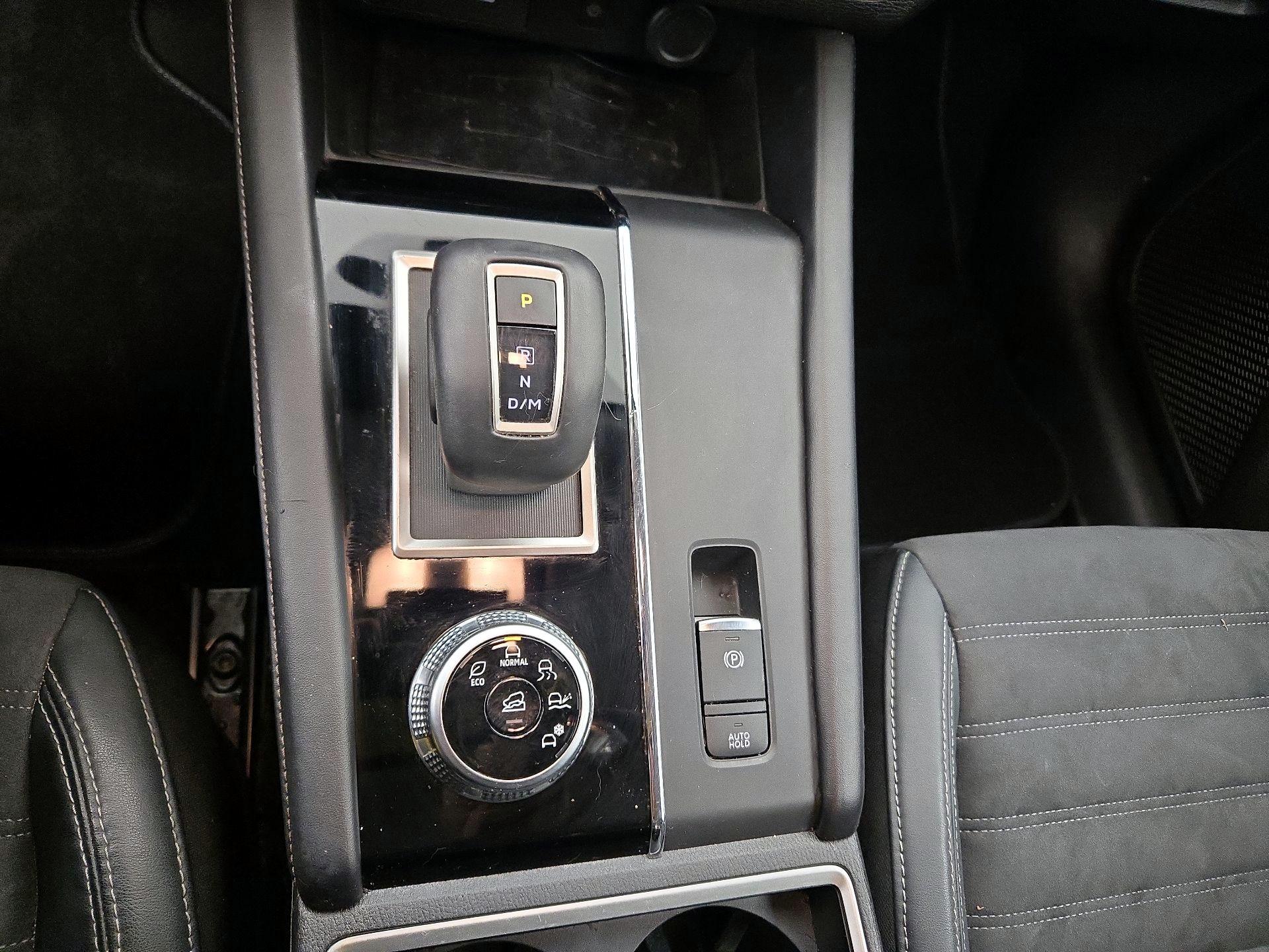 Thumbnail: 2022 Mitsubishi Outlander - 18