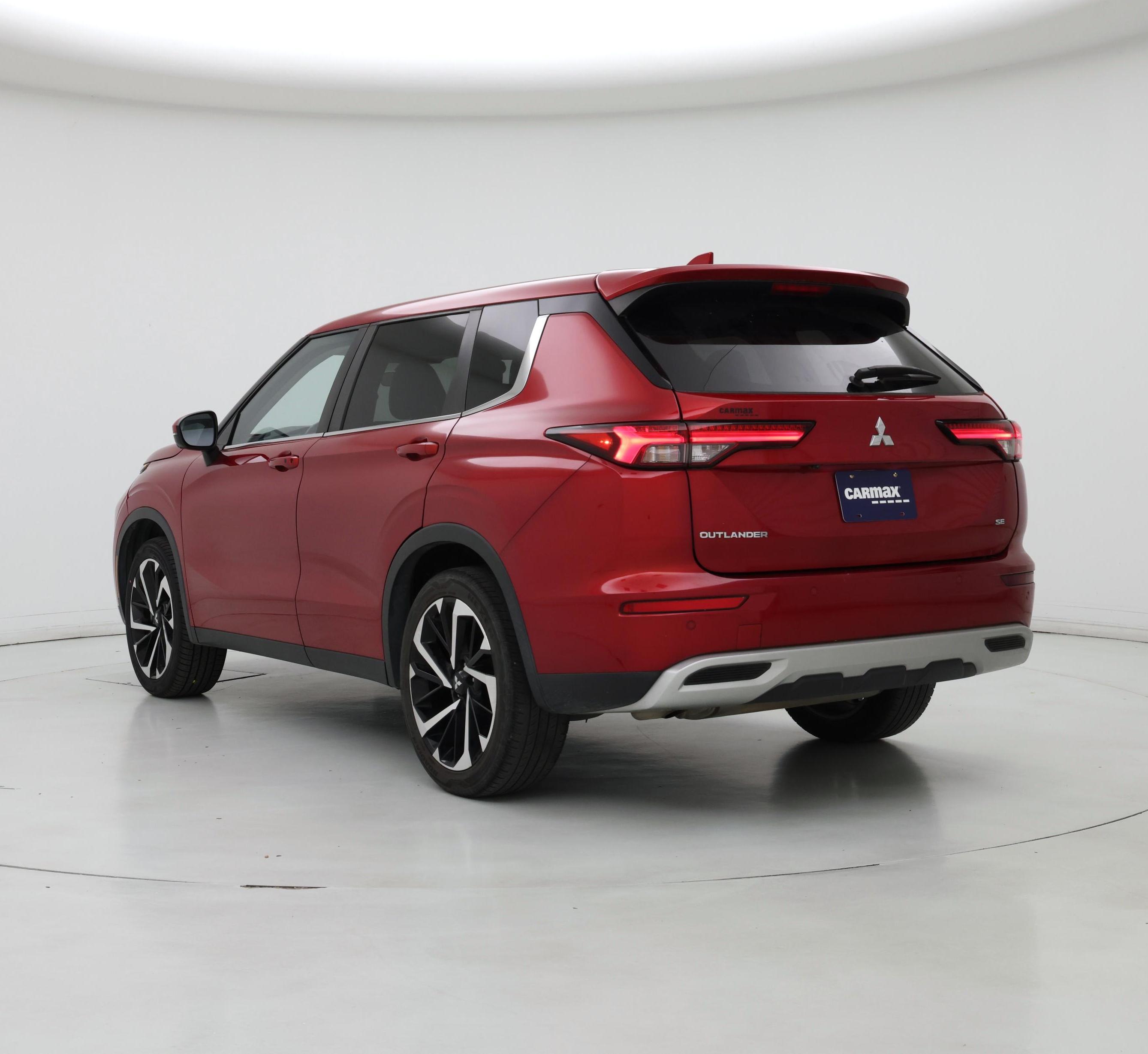 Thumbnail: 2022 Mitsubishi Outlander - 2