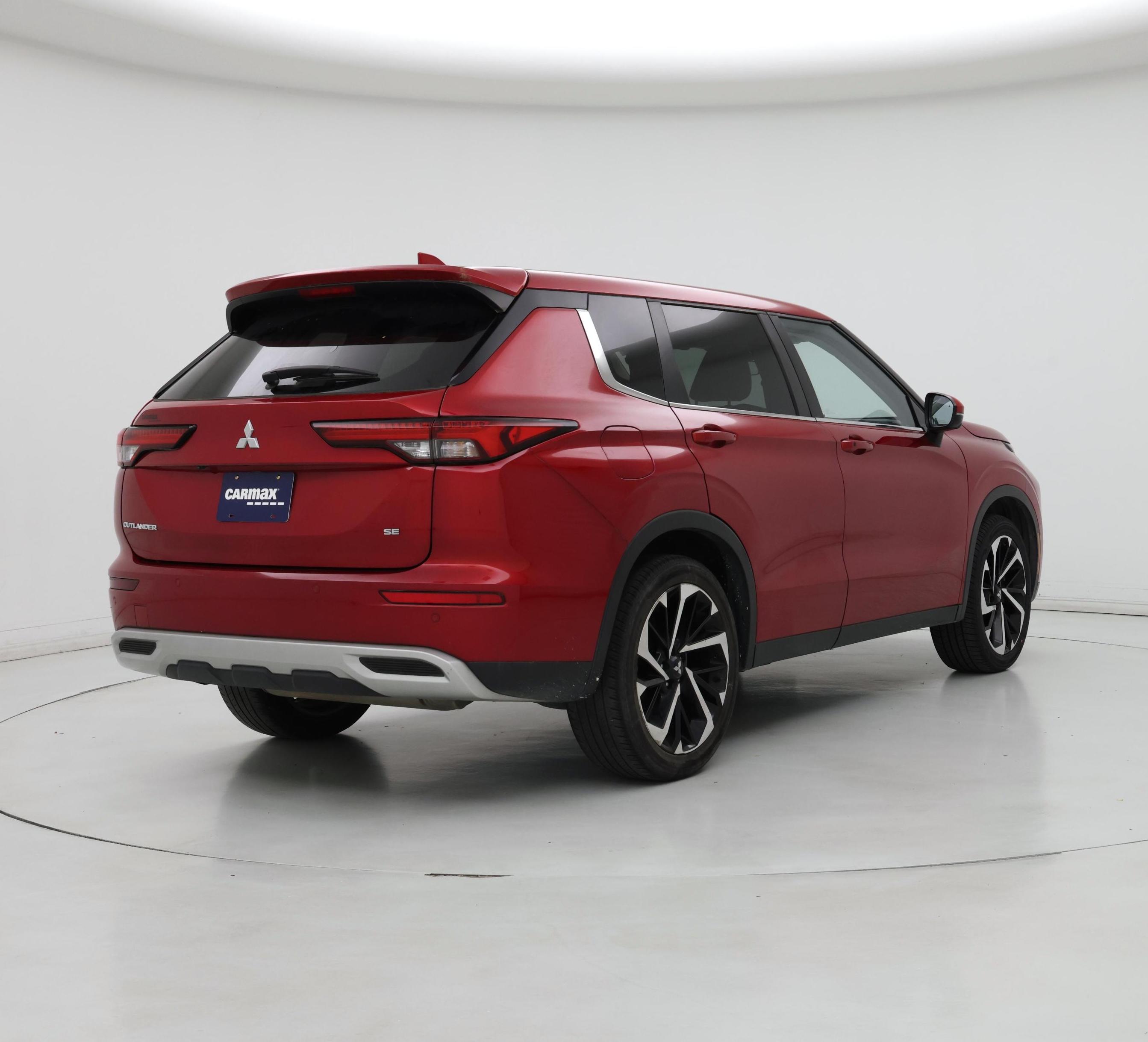 Thumbnail: 2022 Mitsubishi Outlander - 8