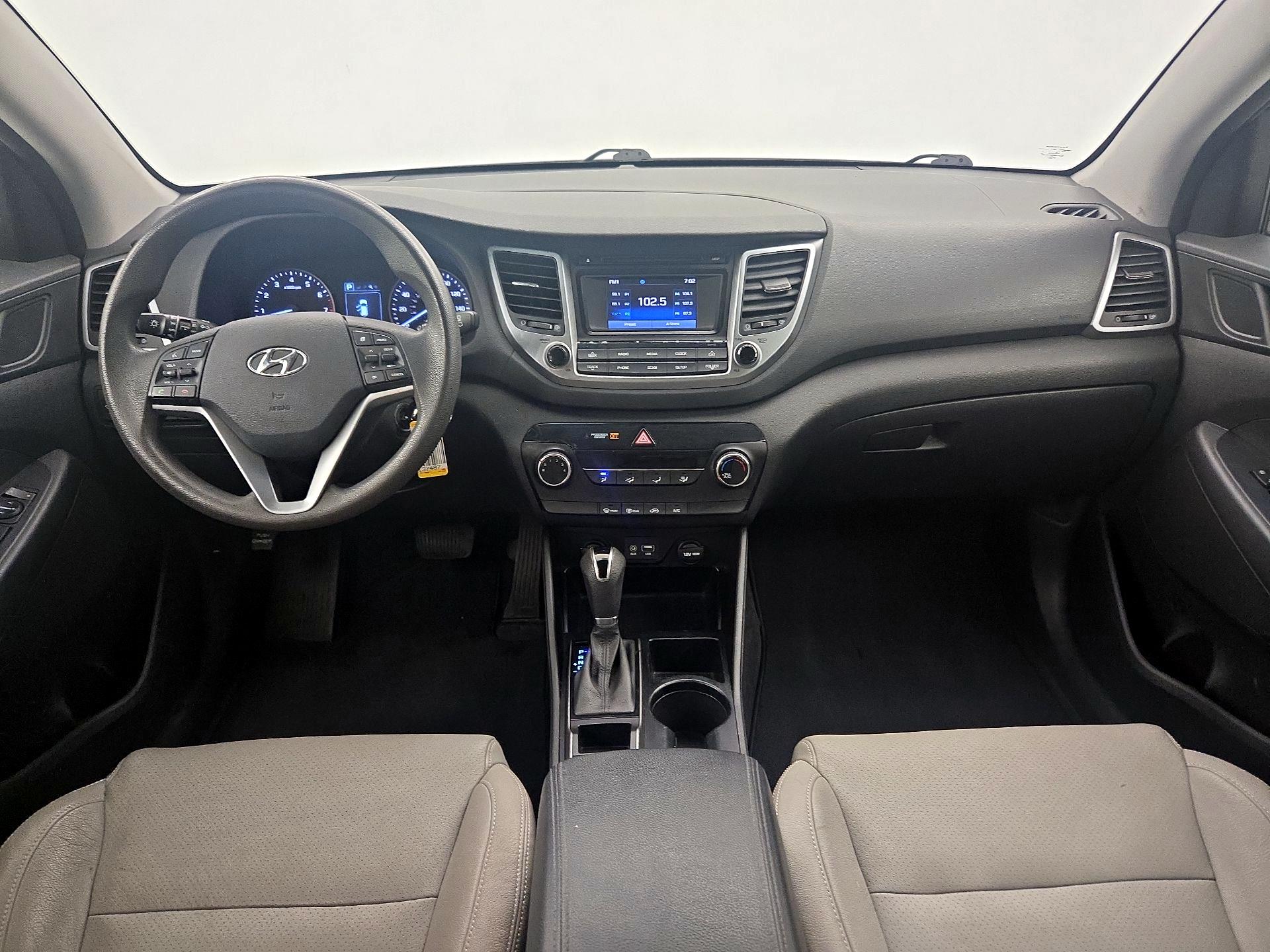 Thumbnail: 2016 Hyundai Tucson - 9