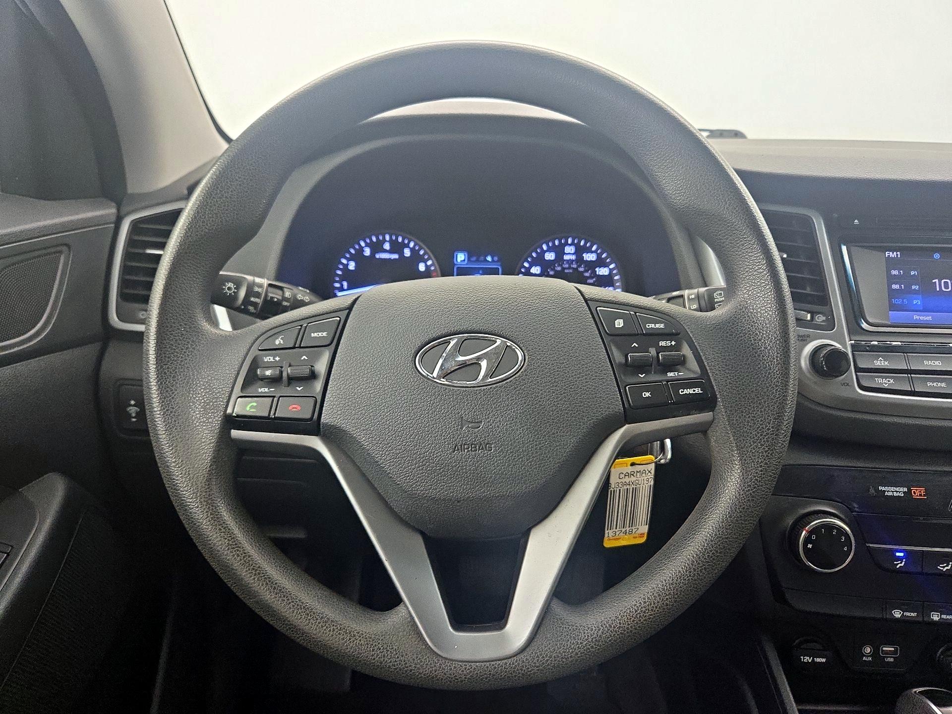 Thumbnail: 2016 Hyundai Tucson - 10