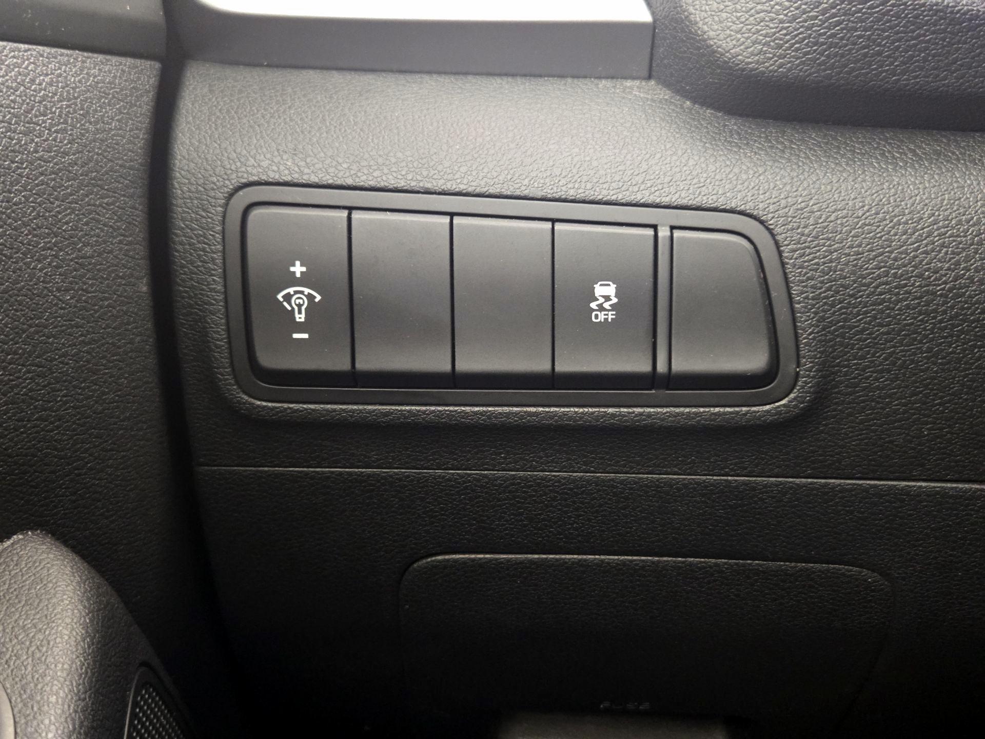 Thumbnail: 2016 Hyundai Tucson - 13