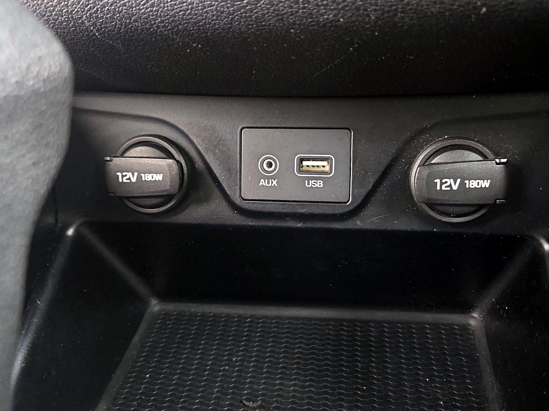 Thumbnail: 2016 Hyundai Tucson - 18