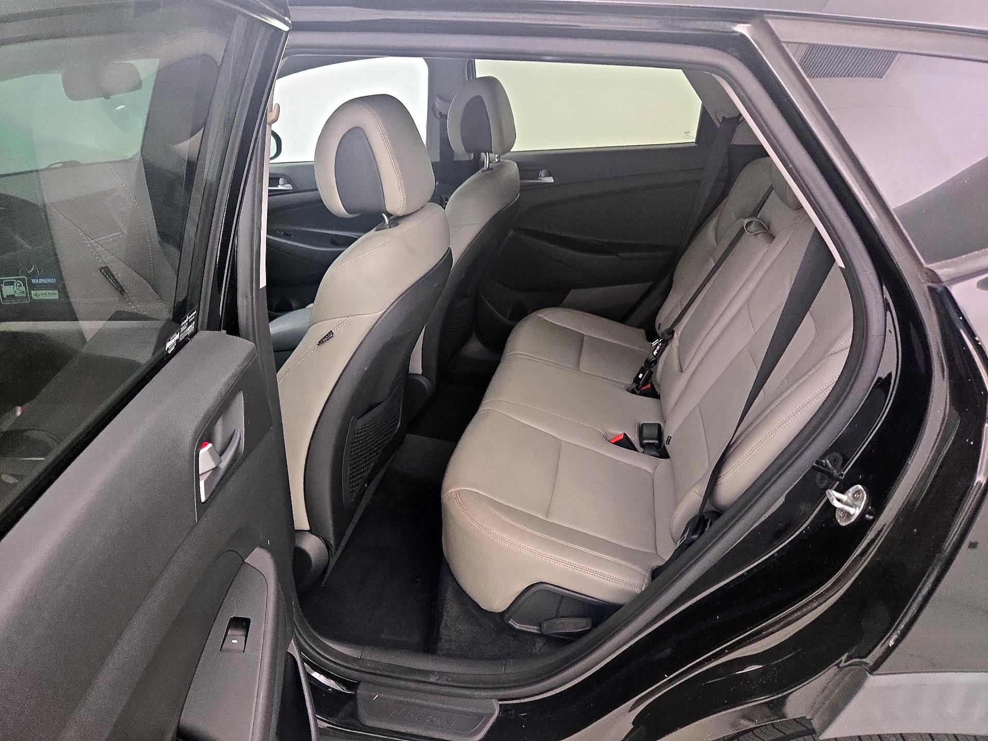 Thumbnail: 2016 Hyundai Tucson - 19