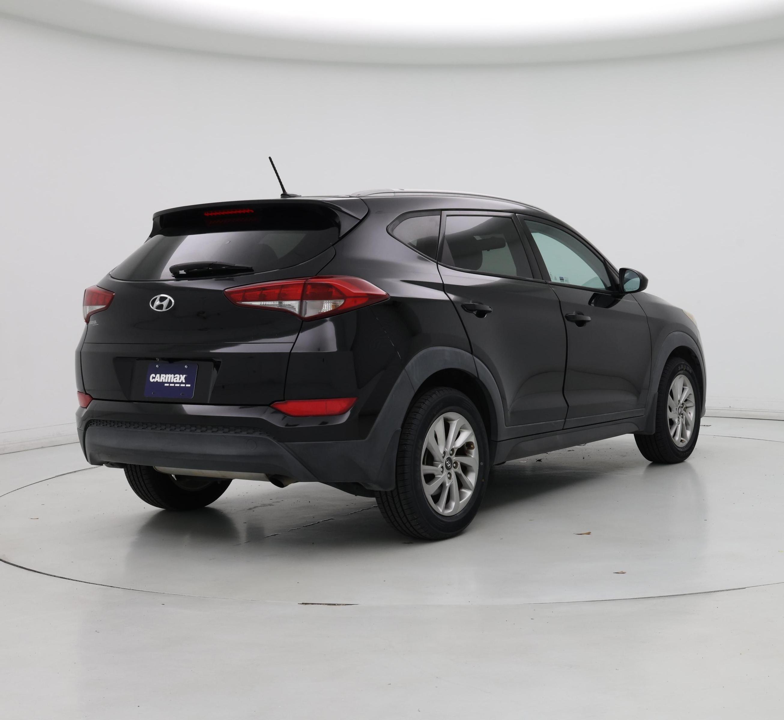 Thumbnail: 2016 Hyundai Tucson - 8