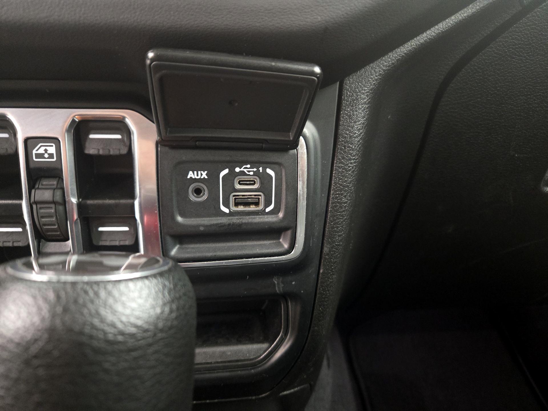 Thumbnail: 2024 Jeep Wrangler - 18