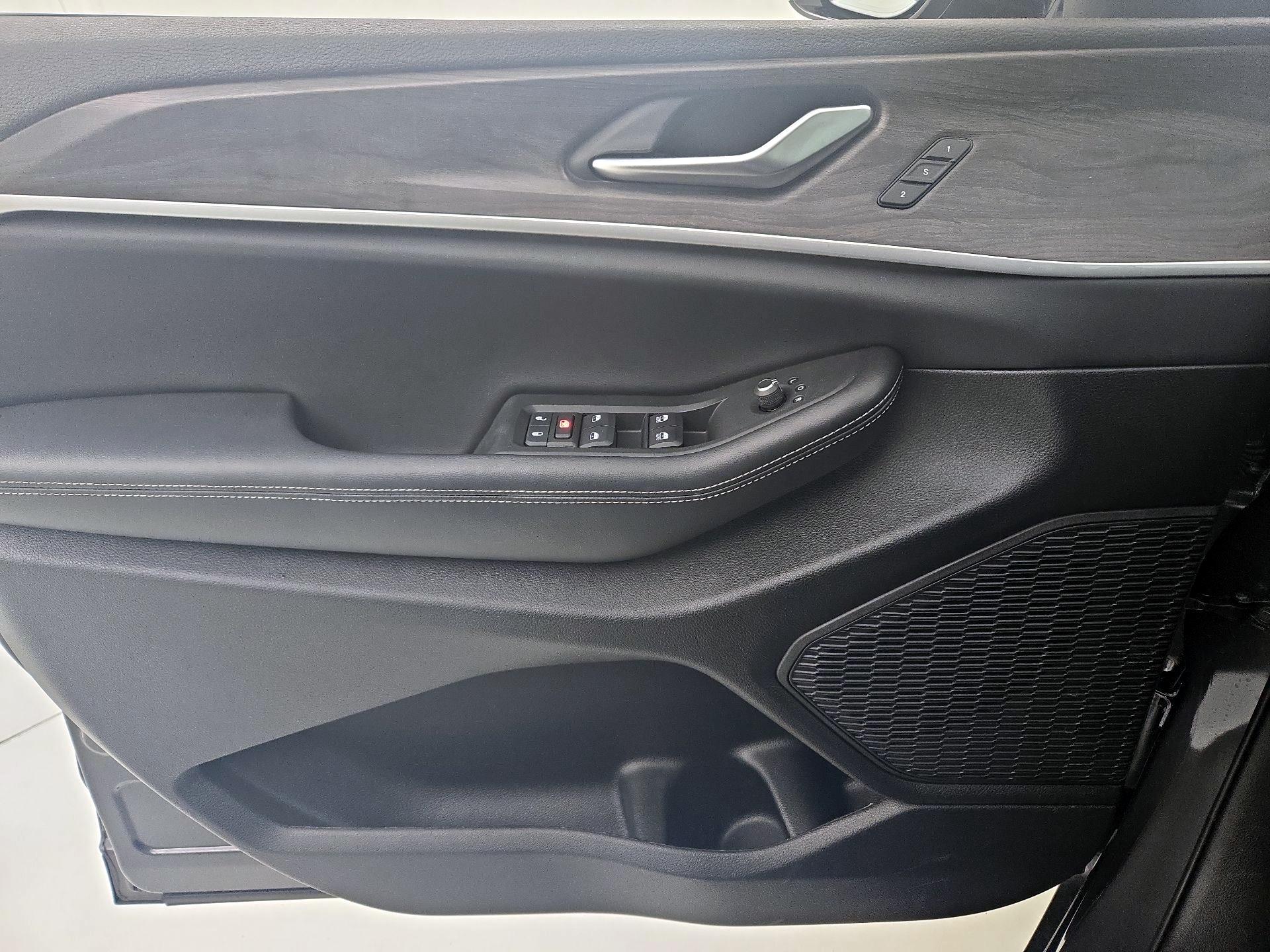 Thumbnail: 2025 Jeep Grand Cherokee - 12