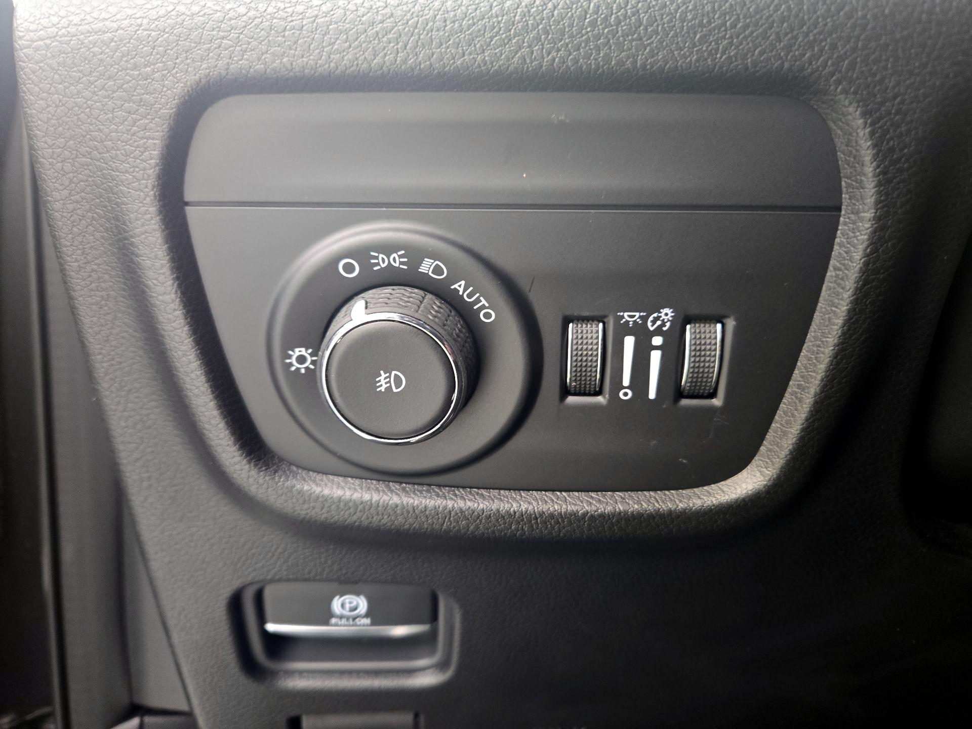 Thumbnail: 2025 Jeep Grand Cherokee - 13