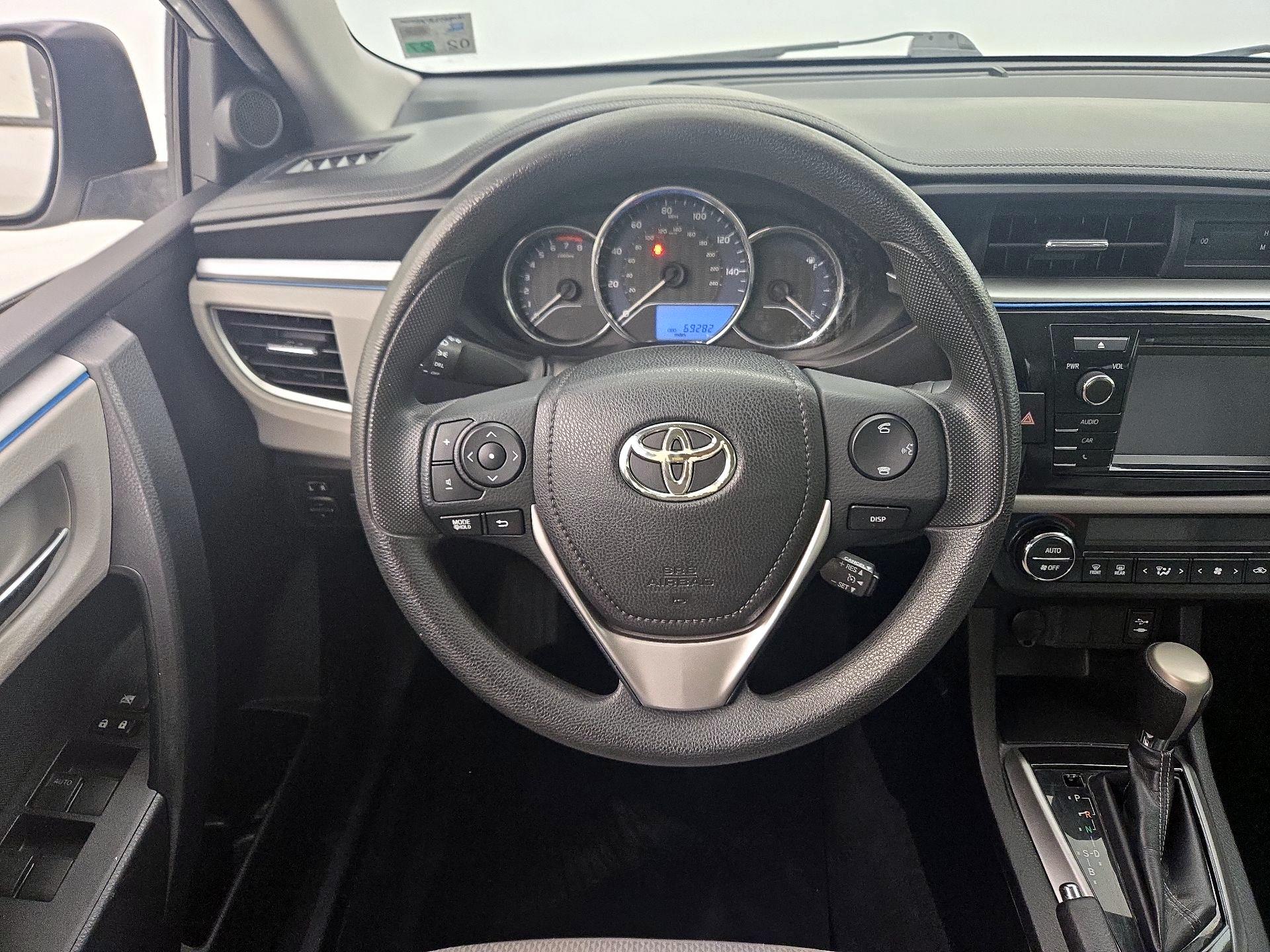 Thumbnail: 2015 Toyota Corolla - 10