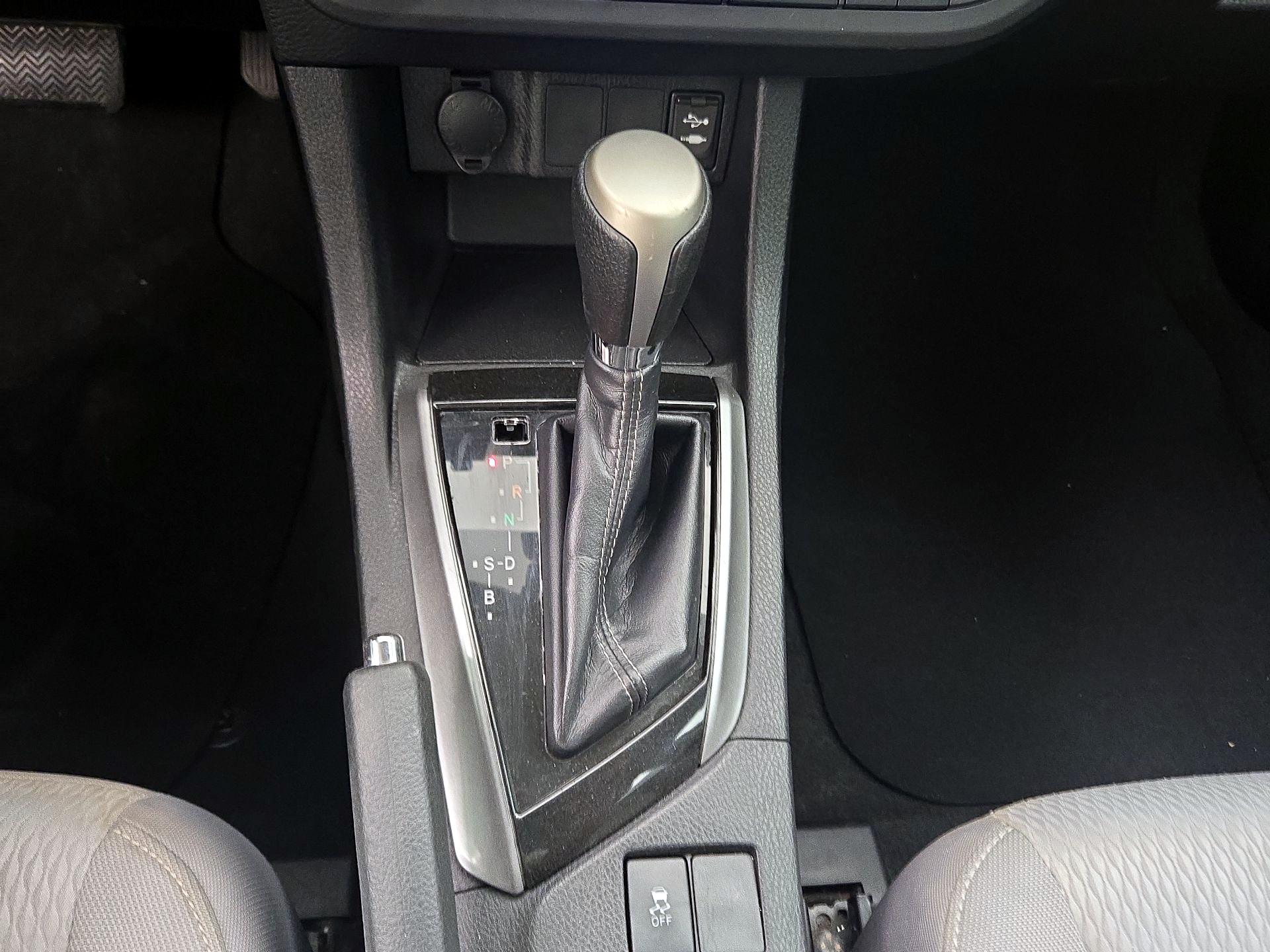 Thumbnail: 2015 Toyota Corolla - 17