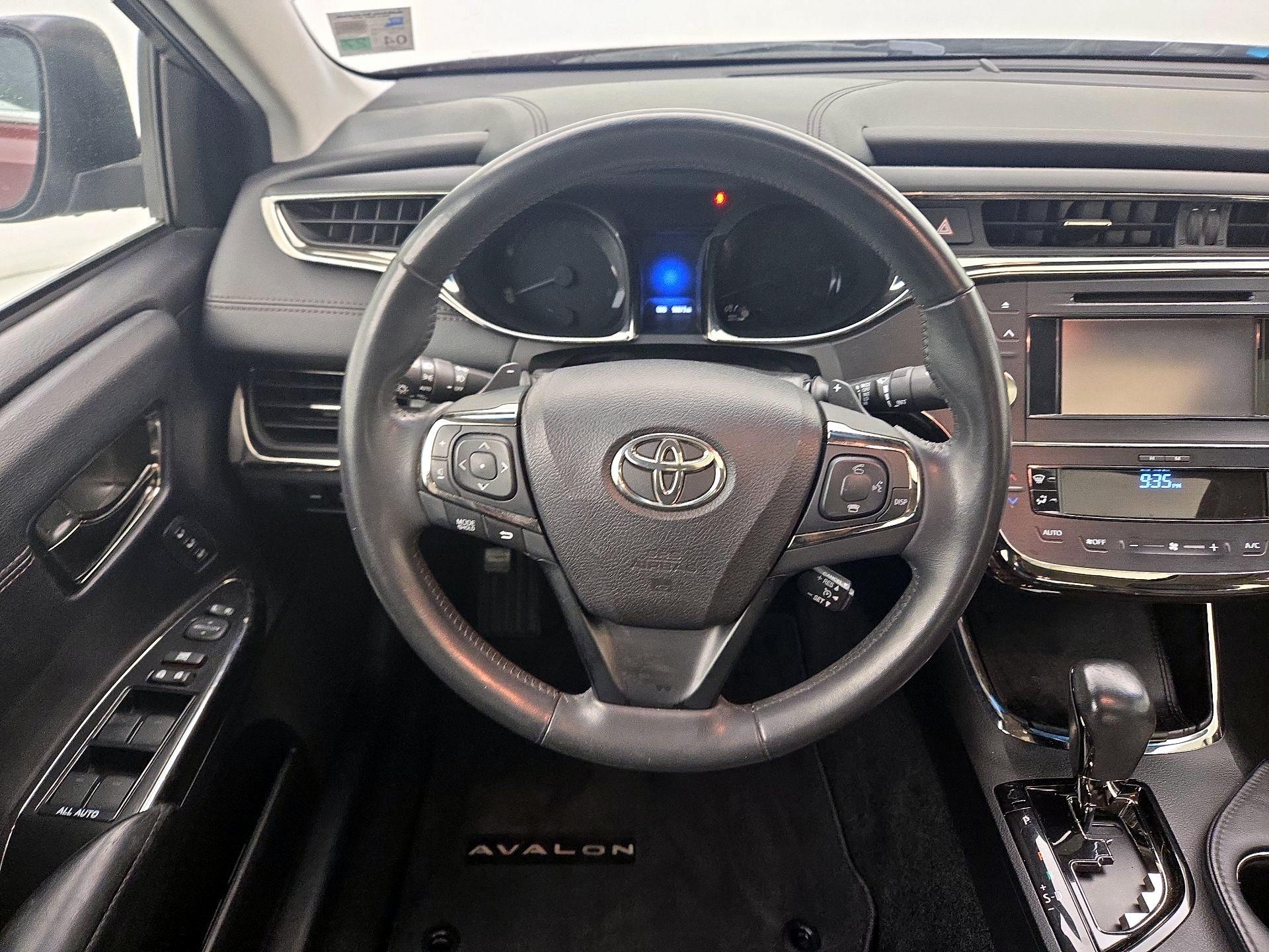 Thumbnail: 2014 Toyota Avalon - 10