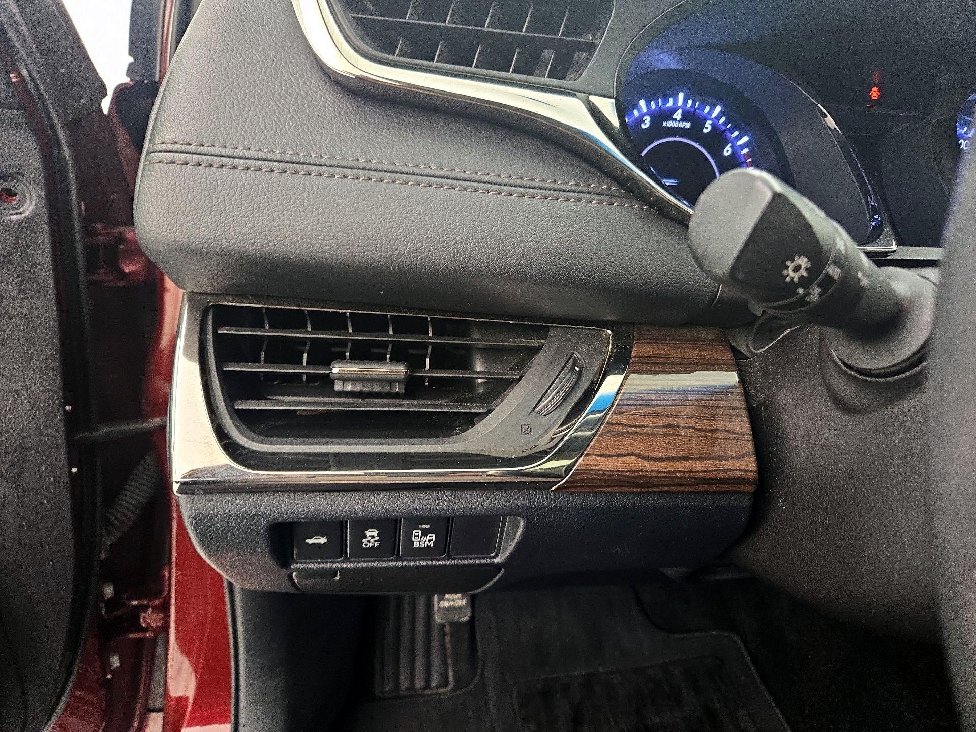 Thumbnail: 2014 Toyota Avalon - 13