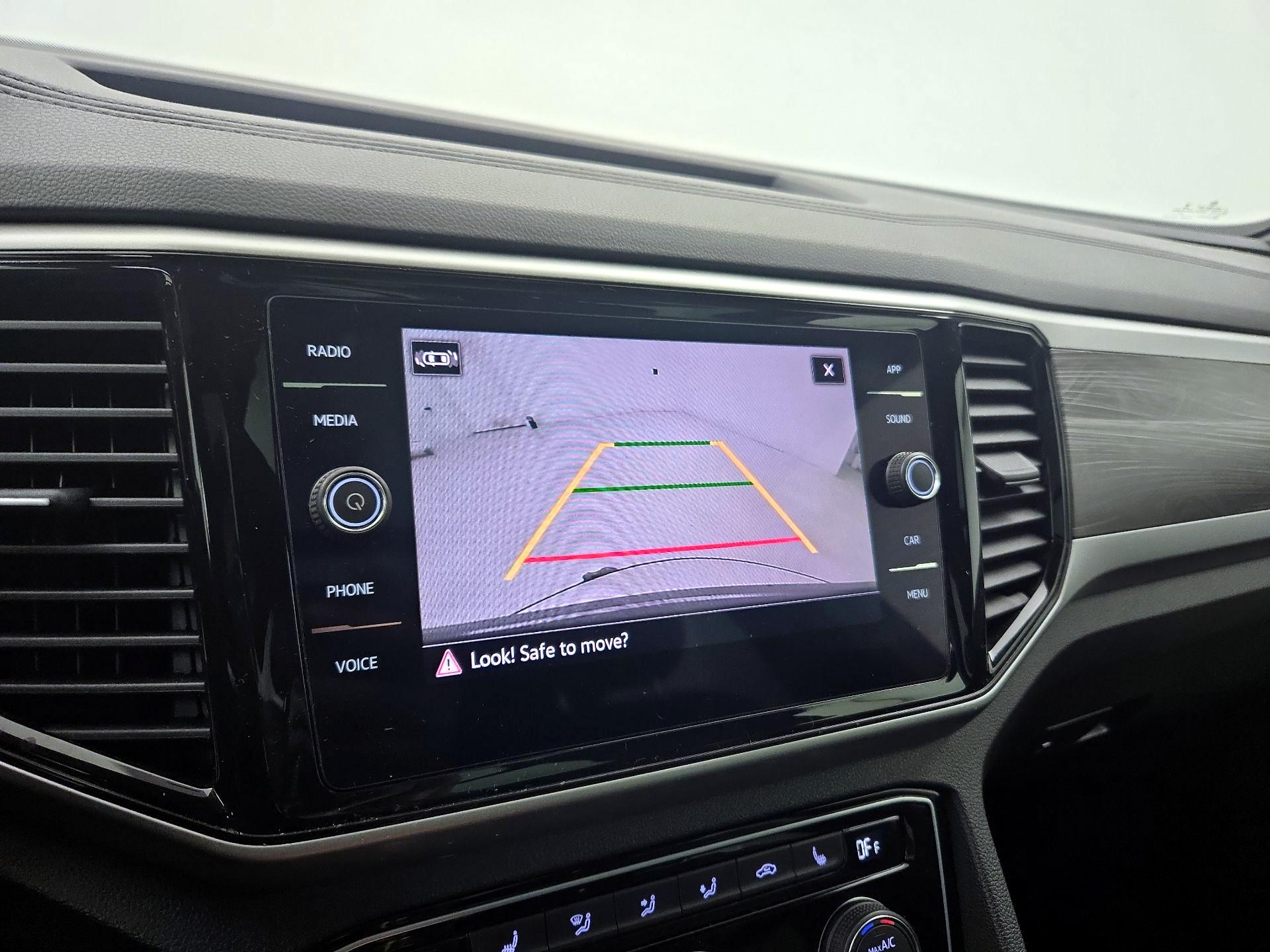 Thumbnail: 2022 Volkswagen Atlas - 14