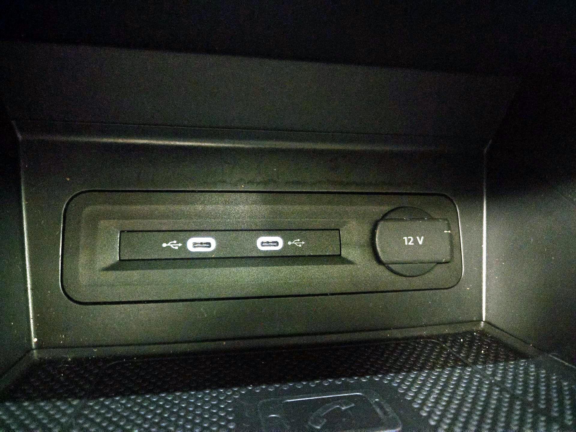 Thumbnail: 2022 Volkswagen Atlas - 18