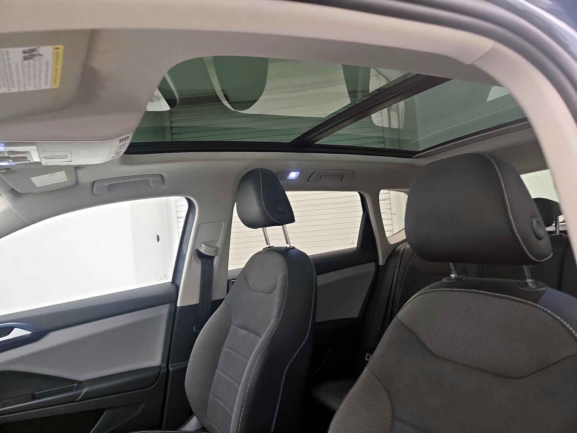 Thumbnail: 2022 Volkswagen Taos - 19