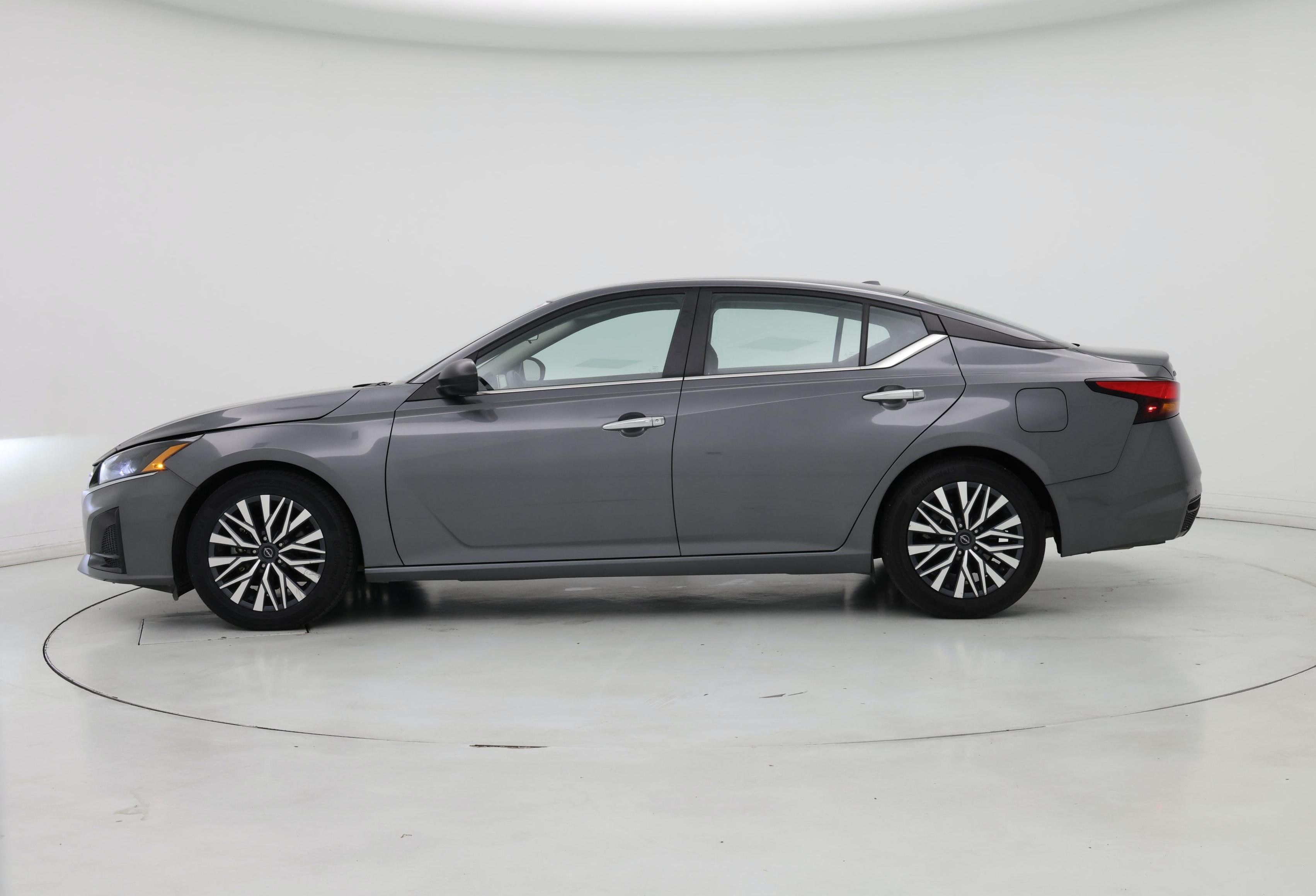 Thumbnail: 2024 Nissan Altima - 3