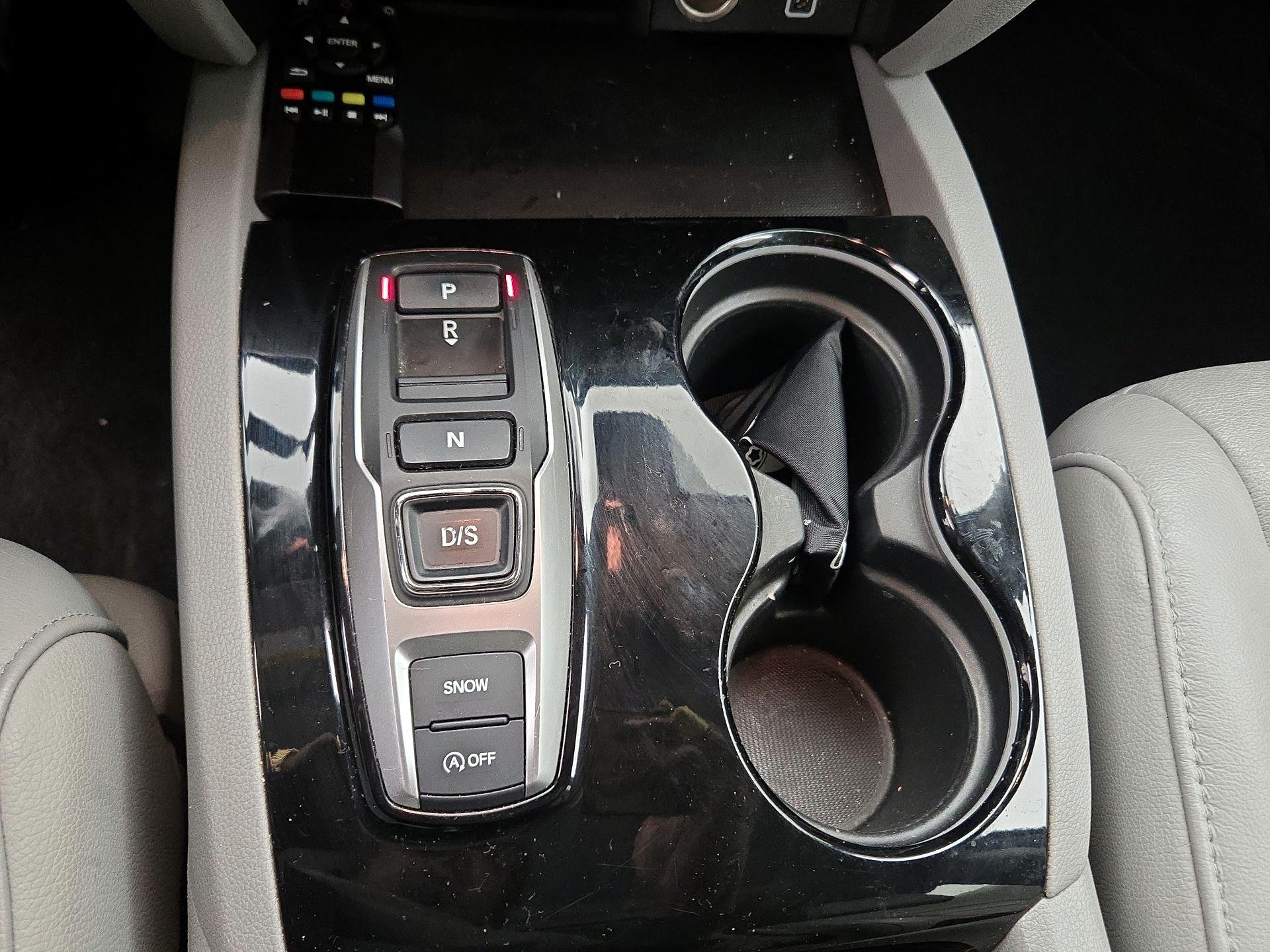 Thumbnail: 2019 Honda Pilot - 18