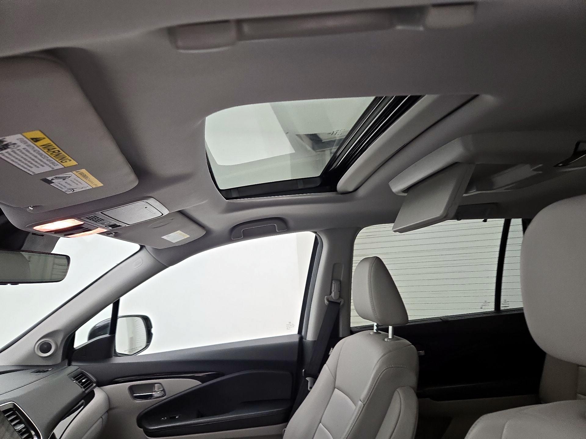 Thumbnail: 2019 Honda Pilot - 20