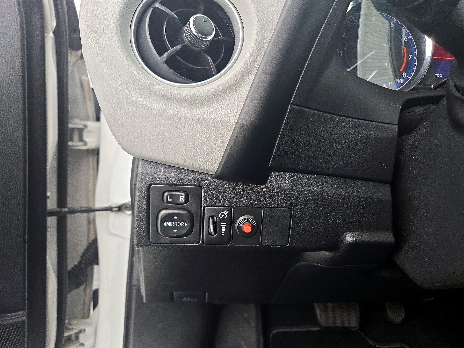 Thumbnail: 2018 Toyota Corolla - 13