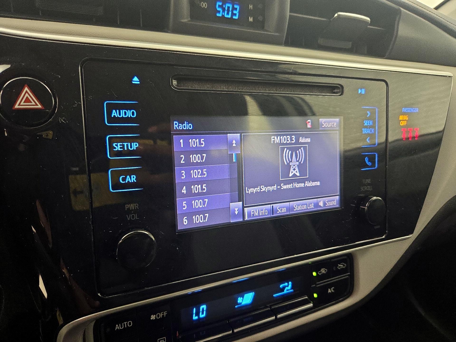 Thumbnail: 2018 Toyota Corolla - 15