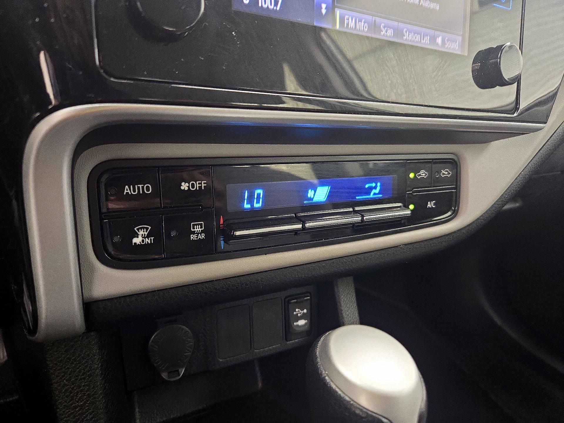 Thumbnail: 2018 Toyota Corolla - 16