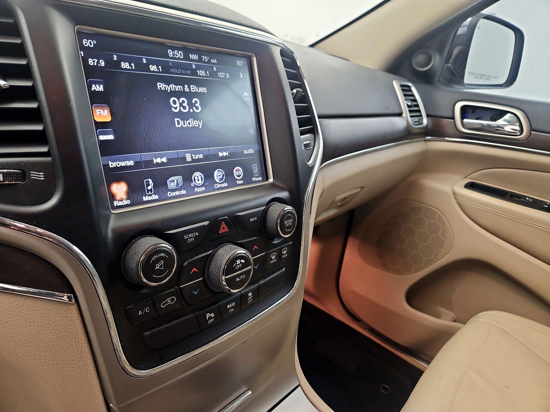 Thumbnail: 2015 Jeep Grand Cherokee - 14