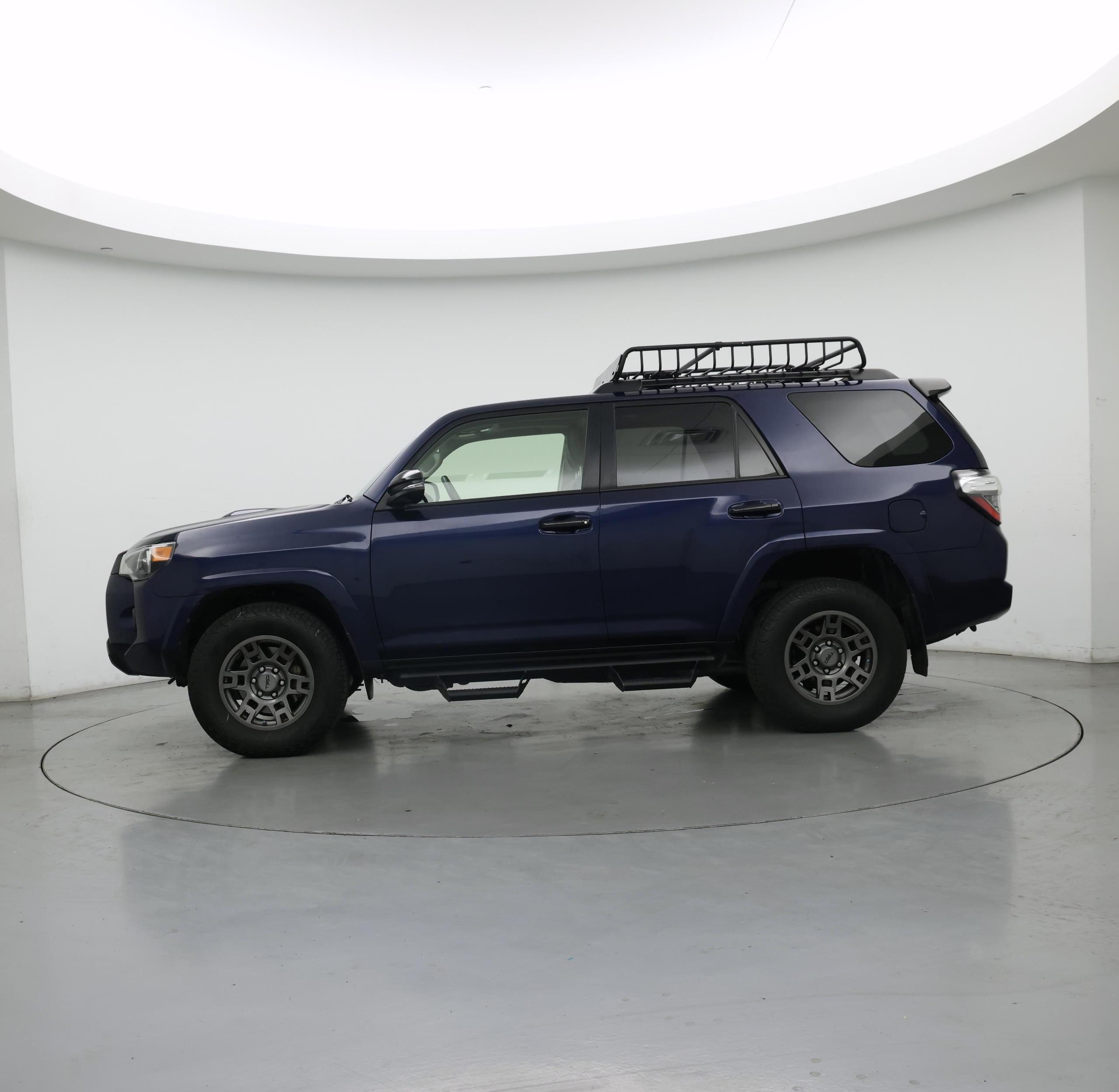 Thumbnail: 2020 Toyota 4Runner - 3
