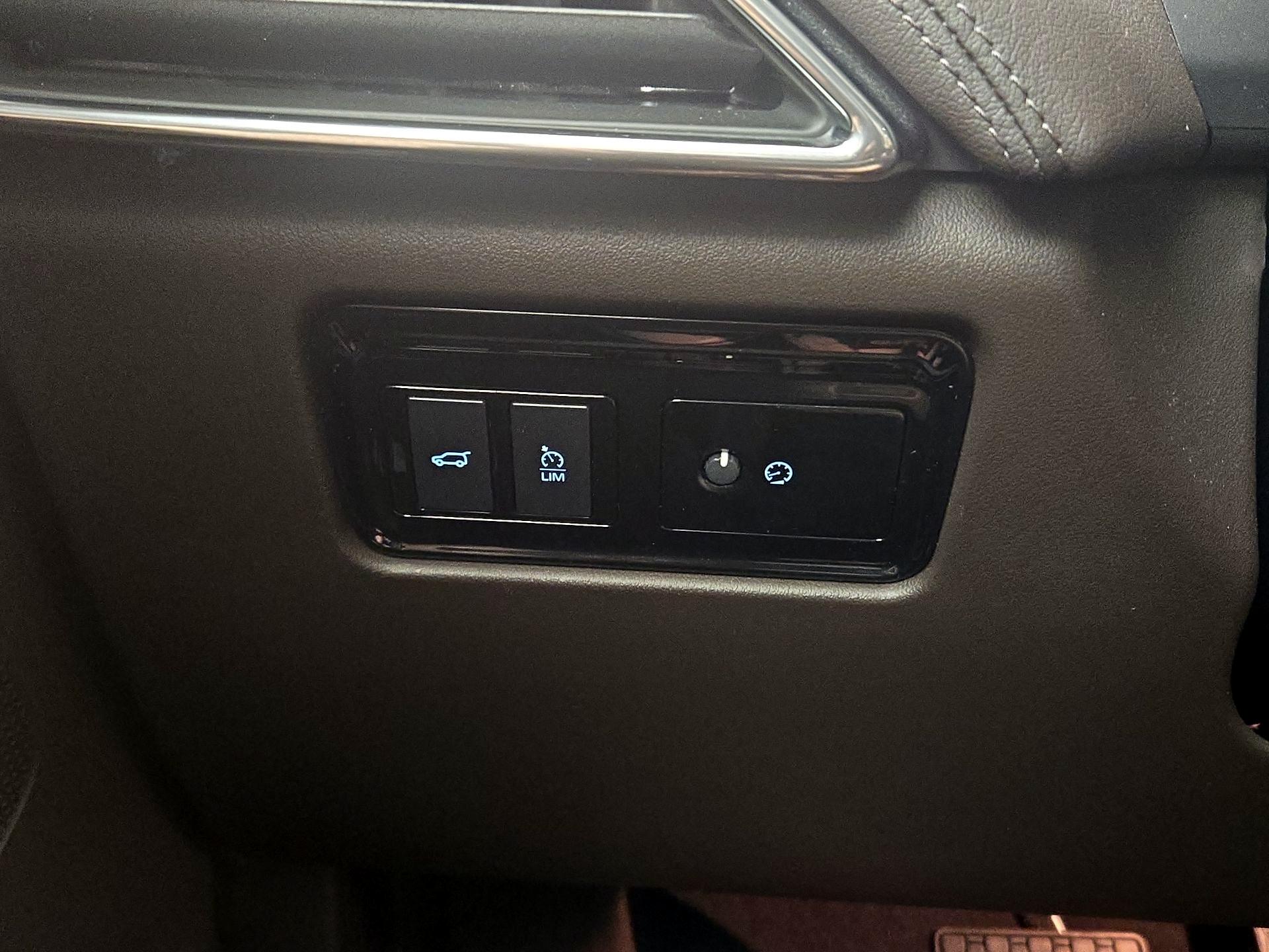 Thumbnail: 2020 Jaguar F-Pace - 13