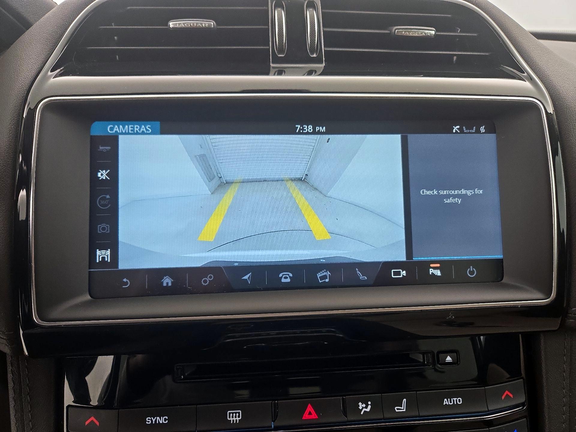 Thumbnail: 2020 Jaguar F-Pace - 15