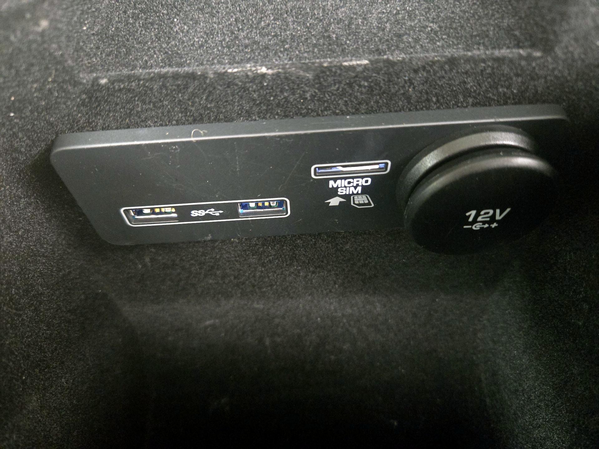 Thumbnail: 2020 Jaguar F-Pace - 19