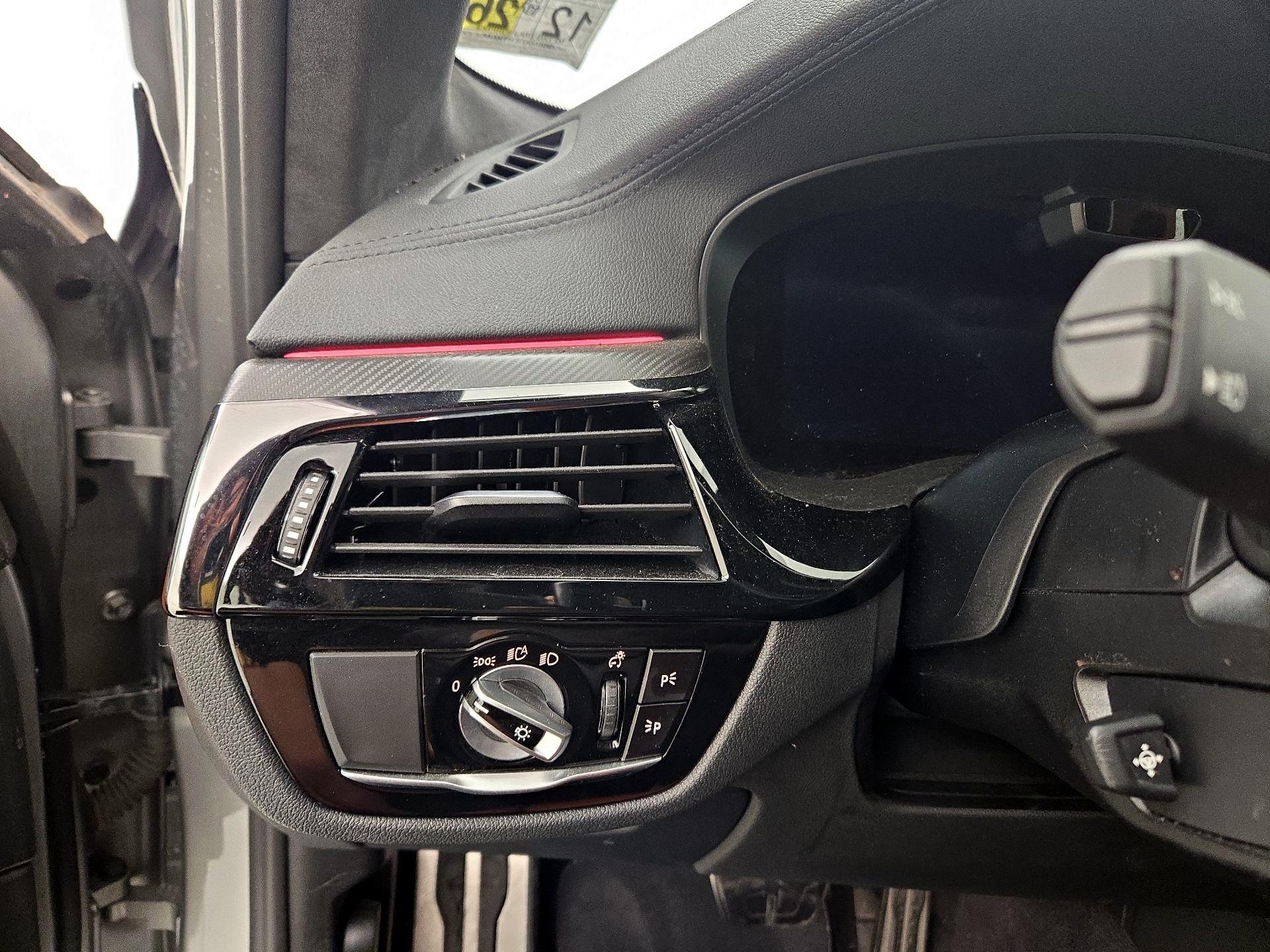 Thumbnail: 2021 BMW M5 - 13