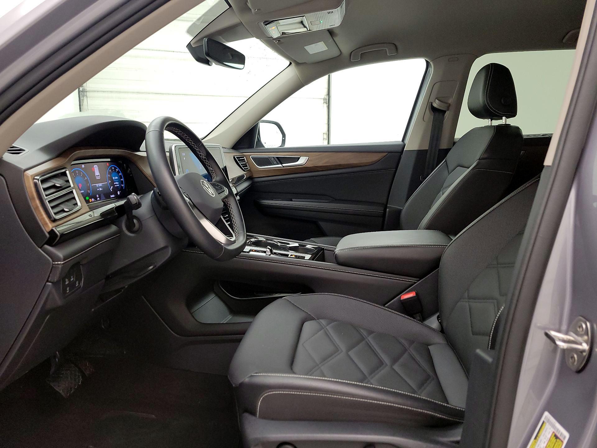 Thumbnail: 2025 Volkswagen Atlas - 11