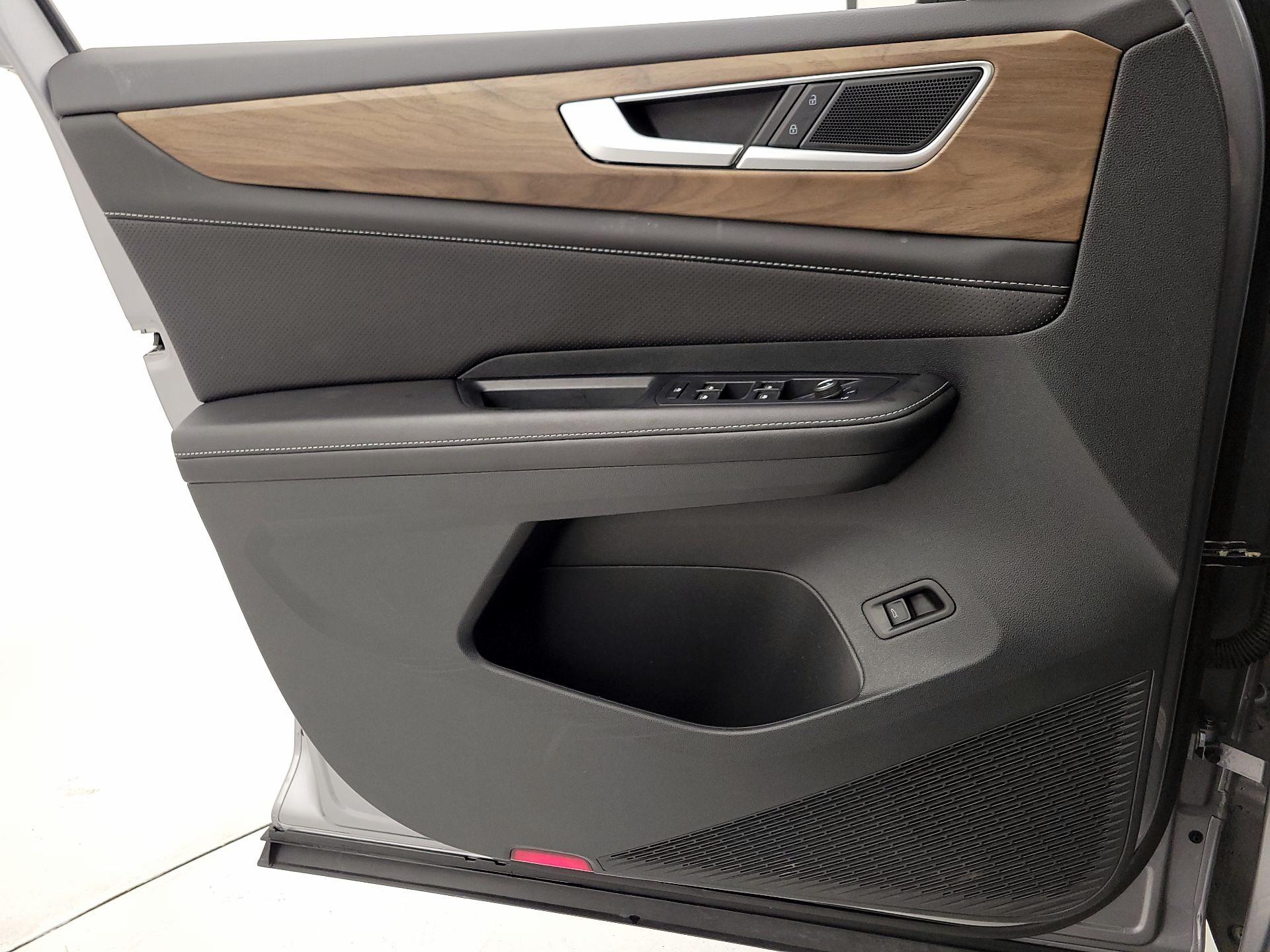 Thumbnail: 2025 Volkswagen Atlas - 12