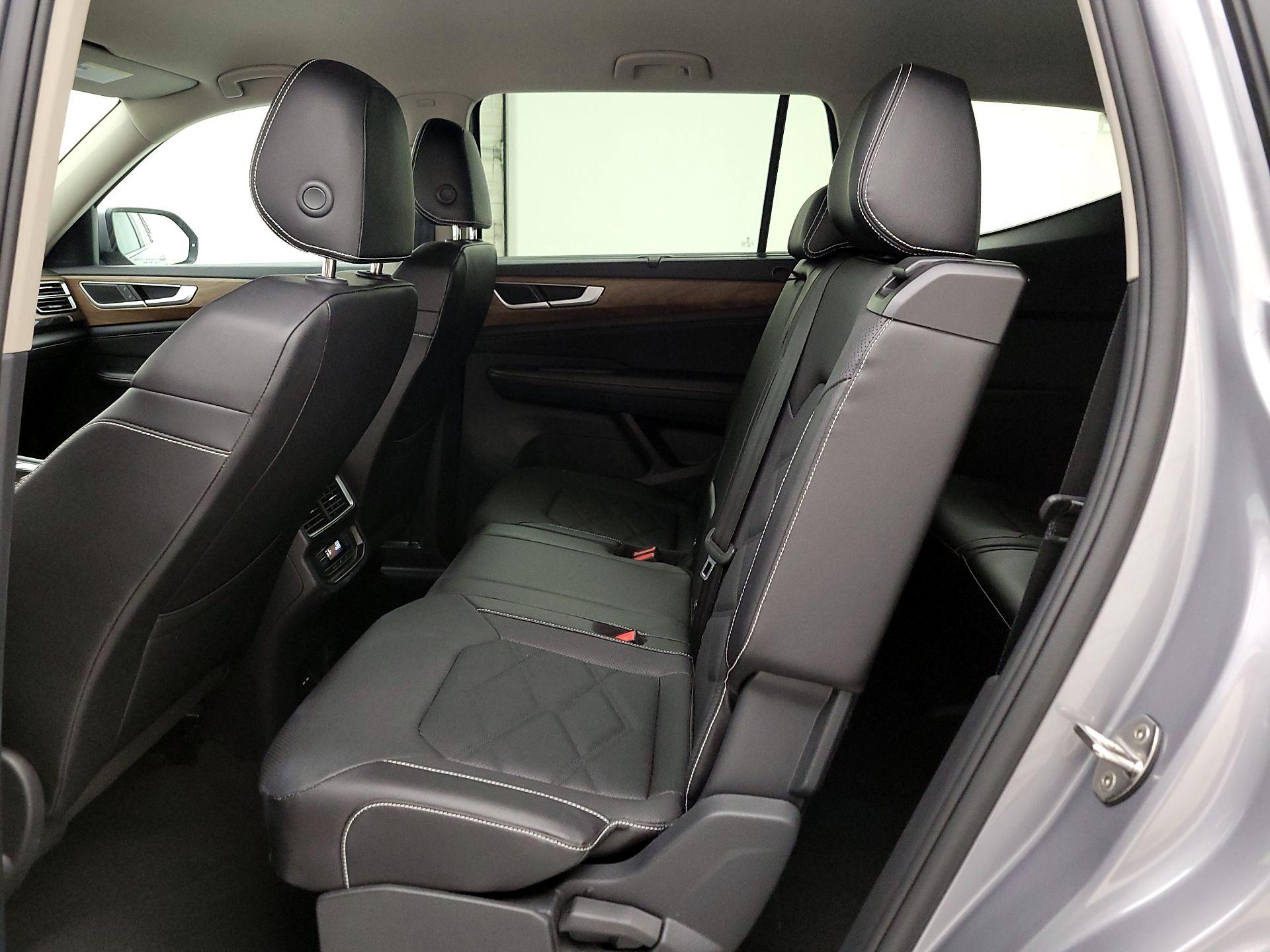 Thumbnail: 2025 Volkswagen Atlas - 19