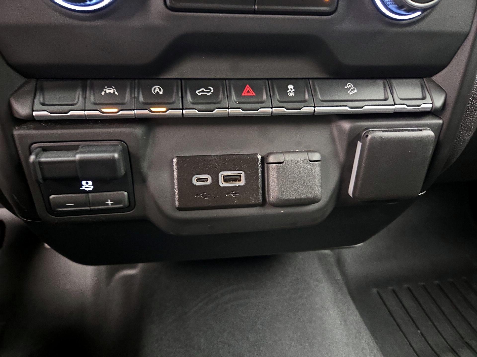 Thumbnail: 2023 Chevrolet Silverado 1500 - 18