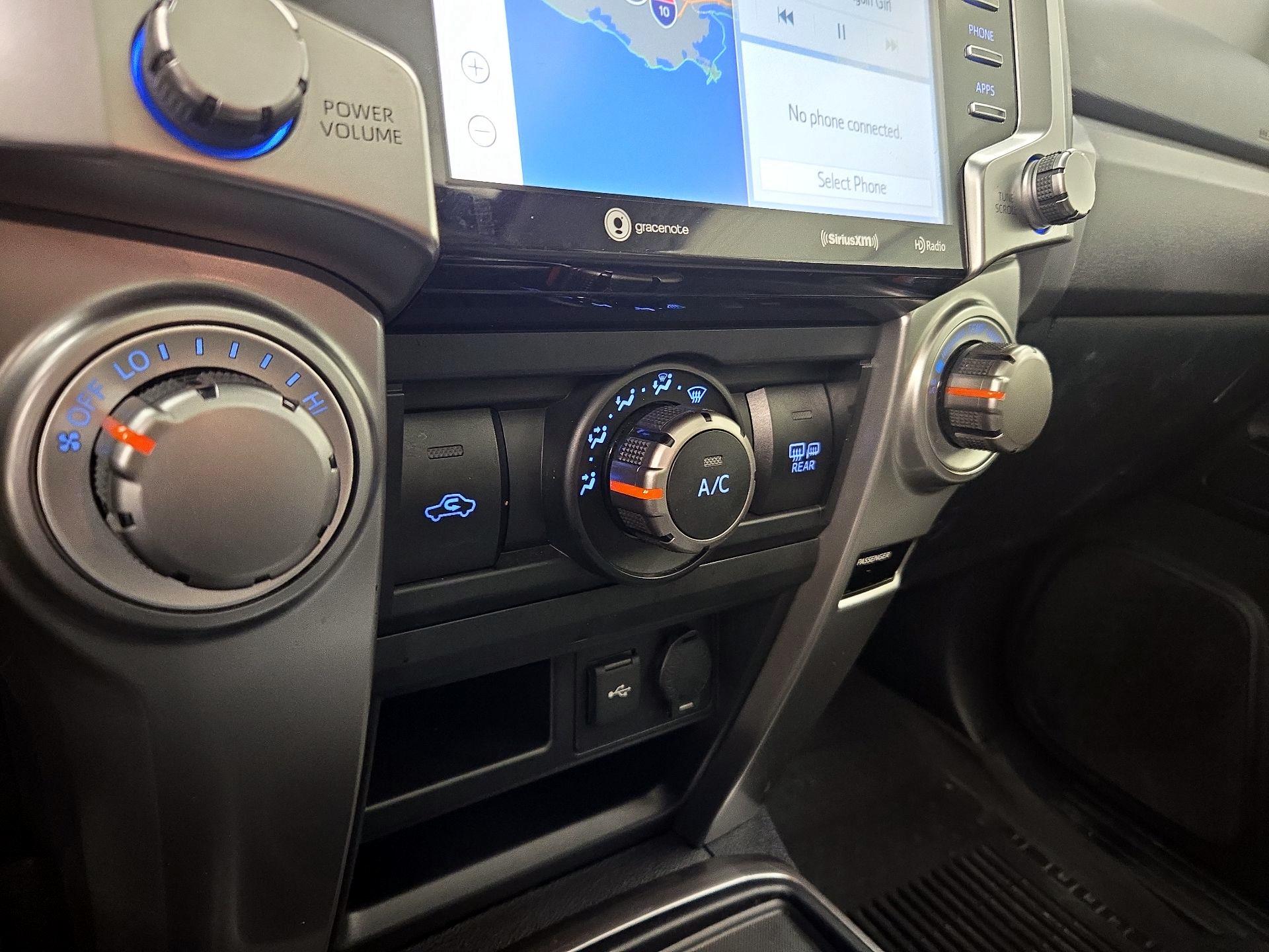 Thumbnail: 2021 Toyota 4Runner - 17