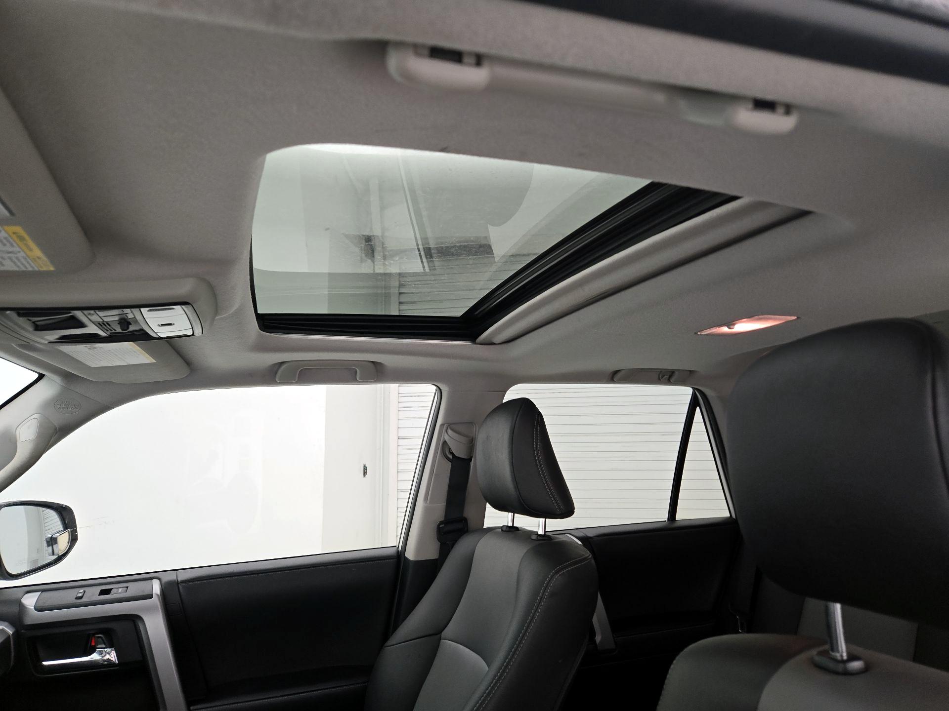 Thumbnail: 2021 Toyota 4Runner - 20