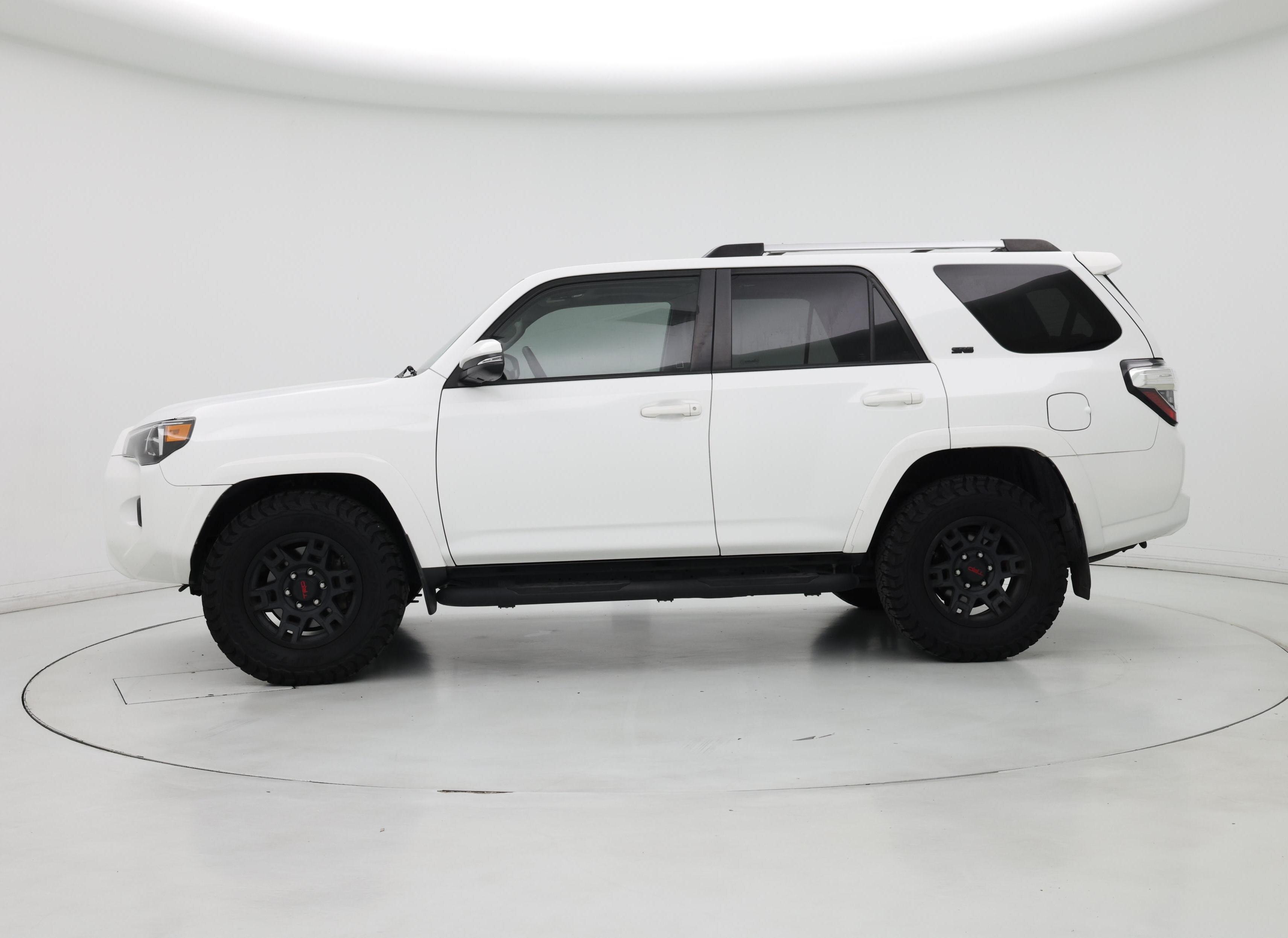 Thumbnail: 2021 Toyota 4Runner - 3
