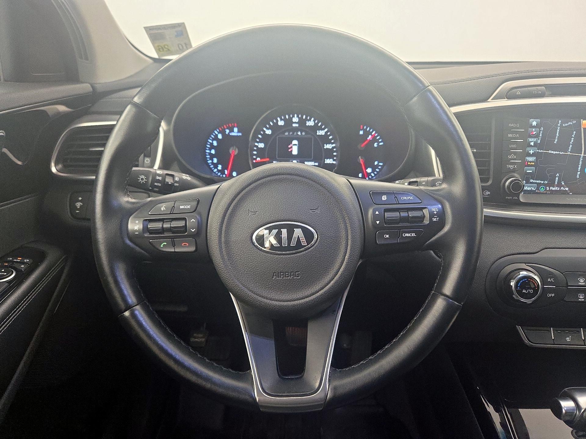 Thumbnail: 2017 Kia Sorento - 10
