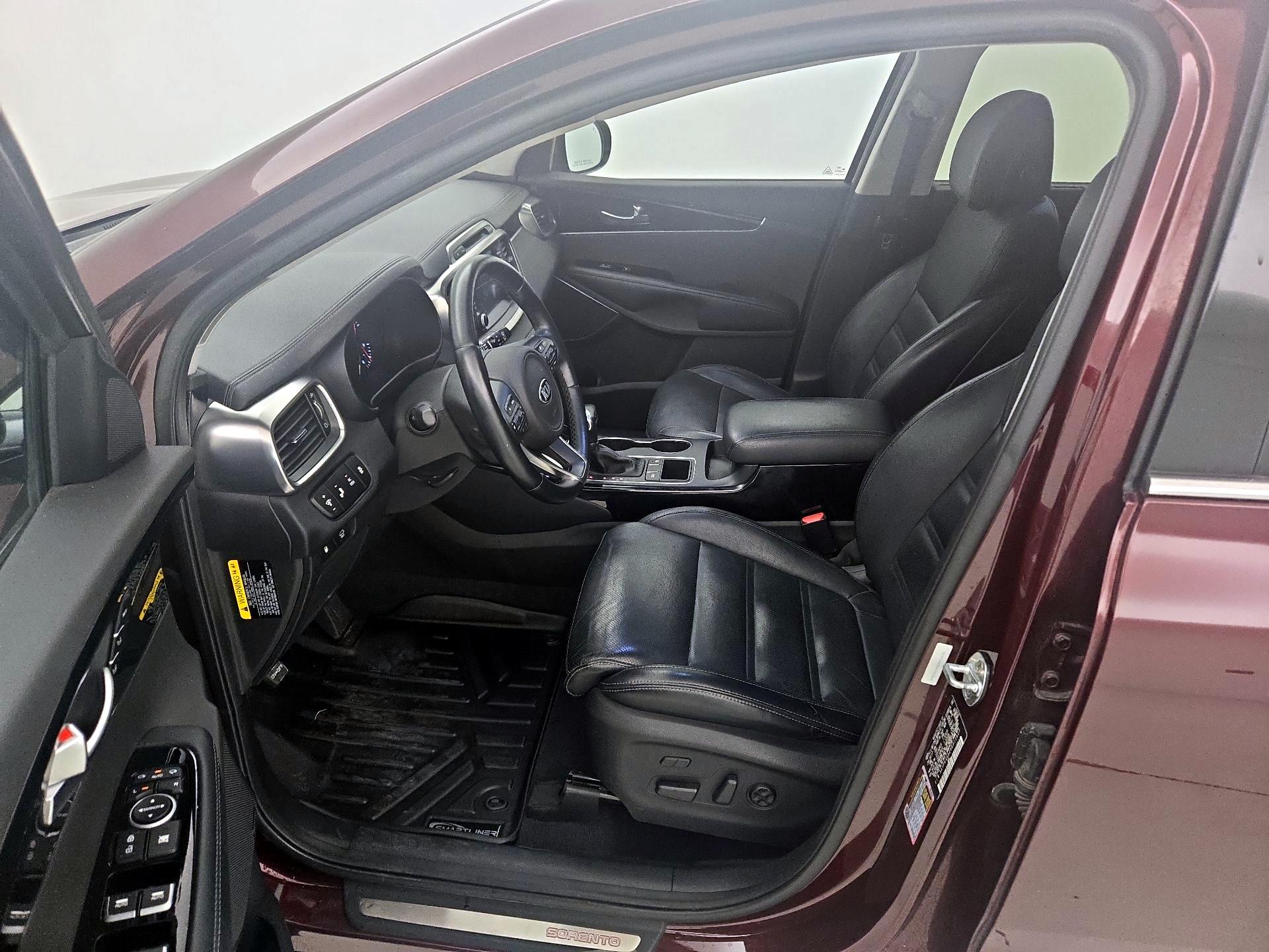 Thumbnail: 2017 Kia Sorento - 11