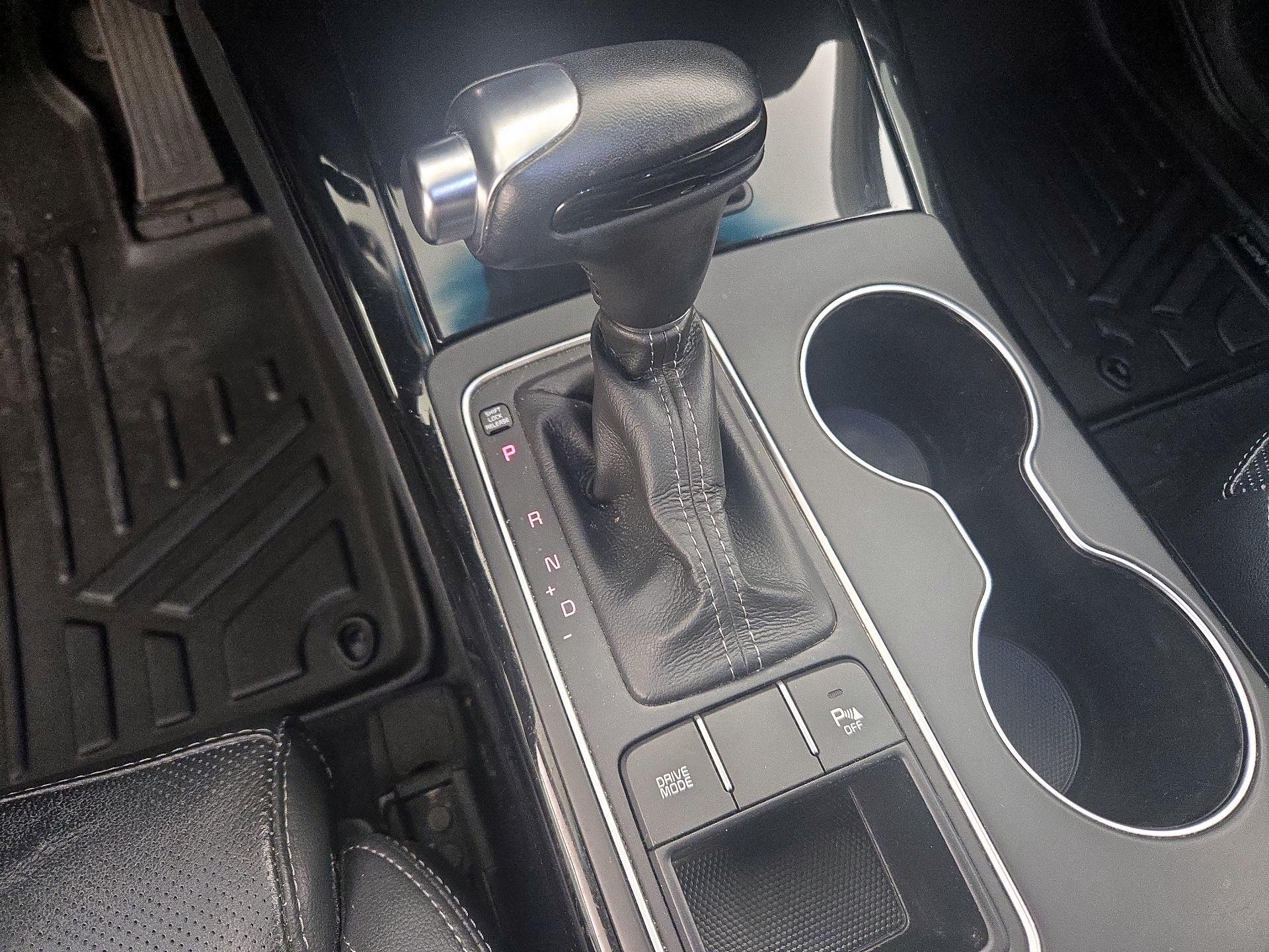 Thumbnail: 2017 Kia Sorento - 18