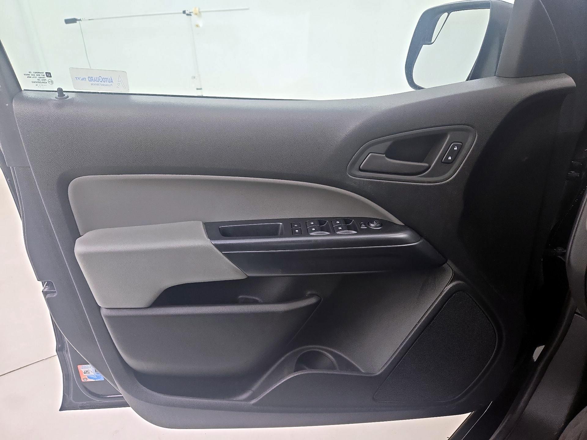 Thumbnail: 2015 Chevrolet Colorado - 12